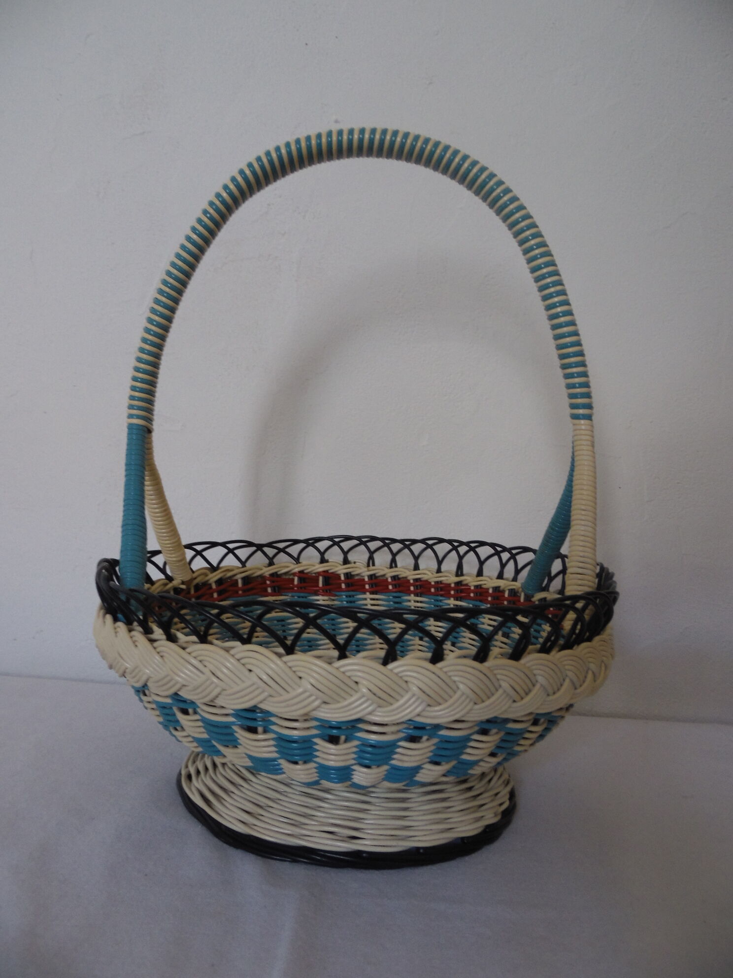 Fruit basket scoubidous 70's