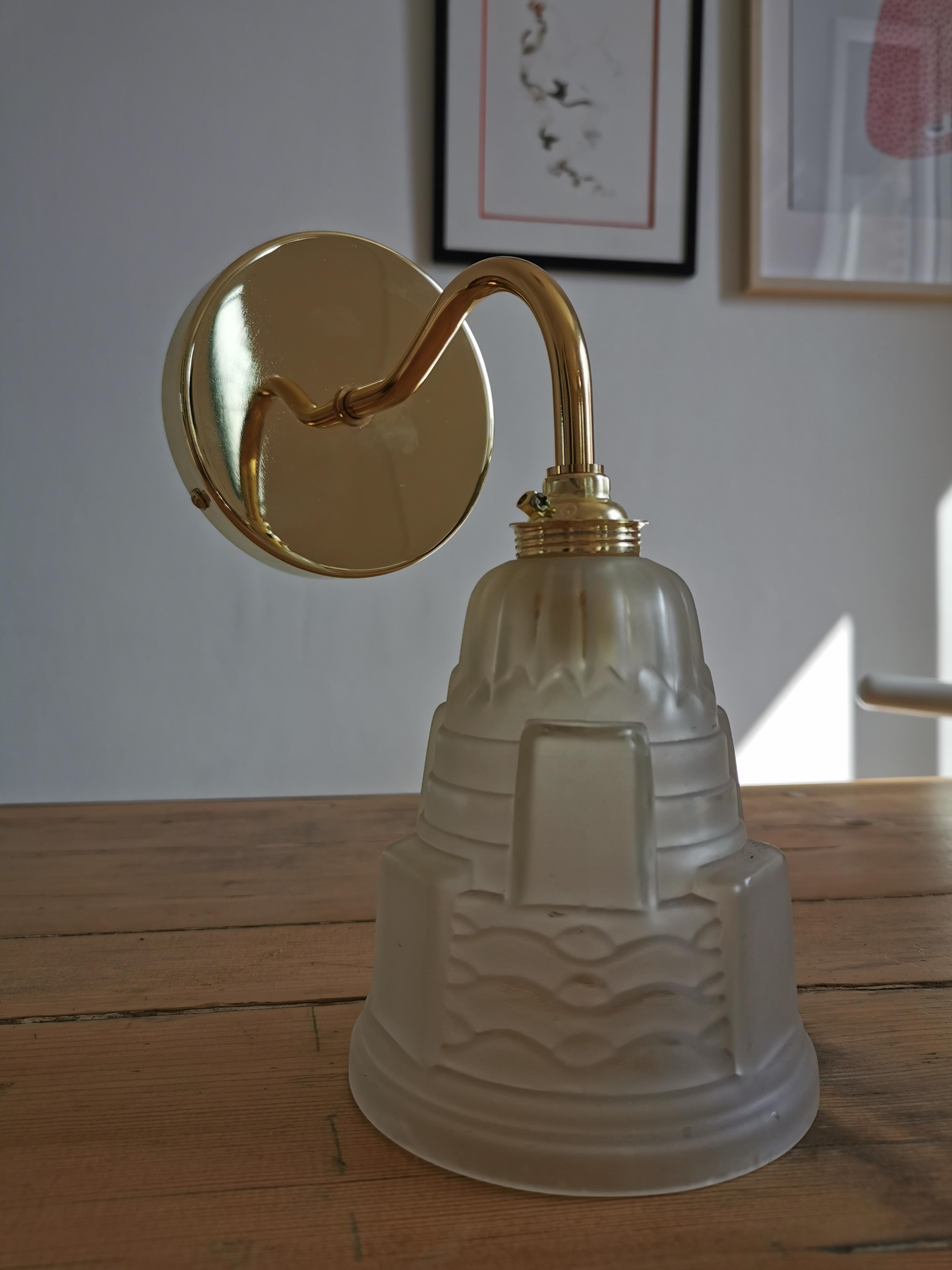 Vintage globe wall lamp in frosted glass