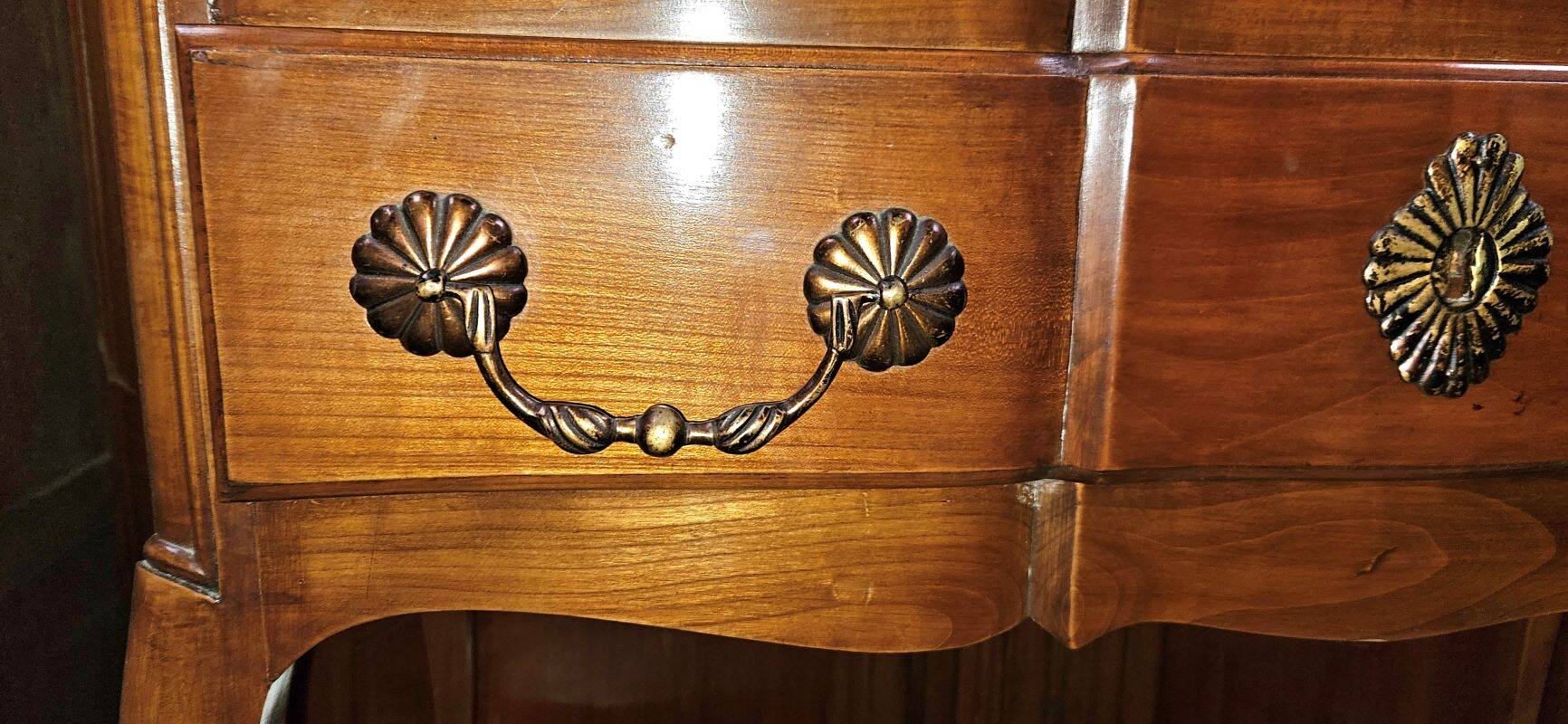 Small 2-Drawer Chest of Drawers