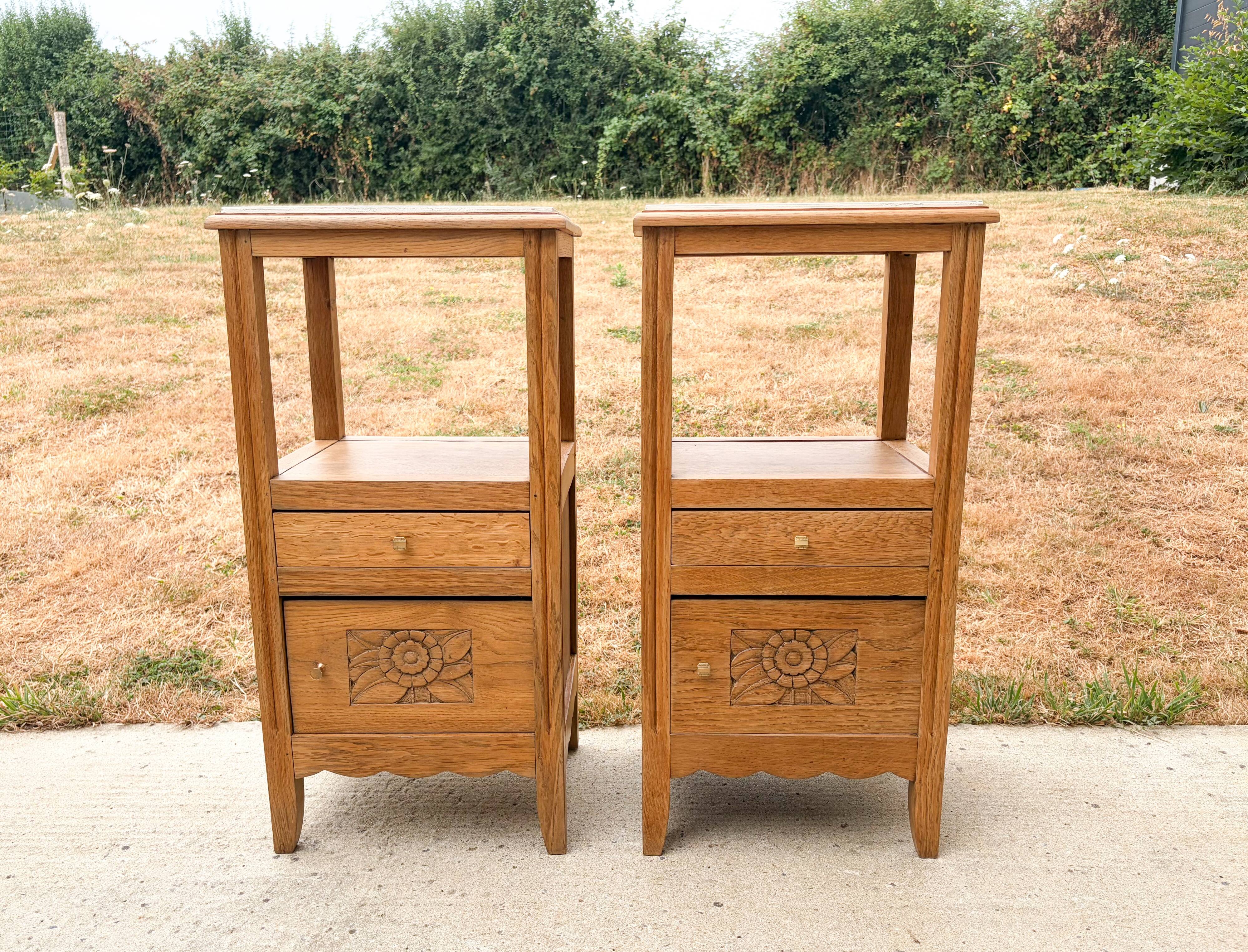 Art Deco pair of bedside tables in oak, 1930s.
