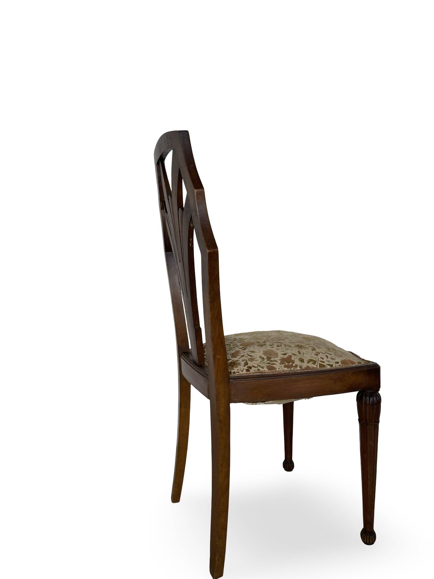 Ensemble de 6 chaises de salle à manger en noyer sculpté Art Déco, années 1920/1930