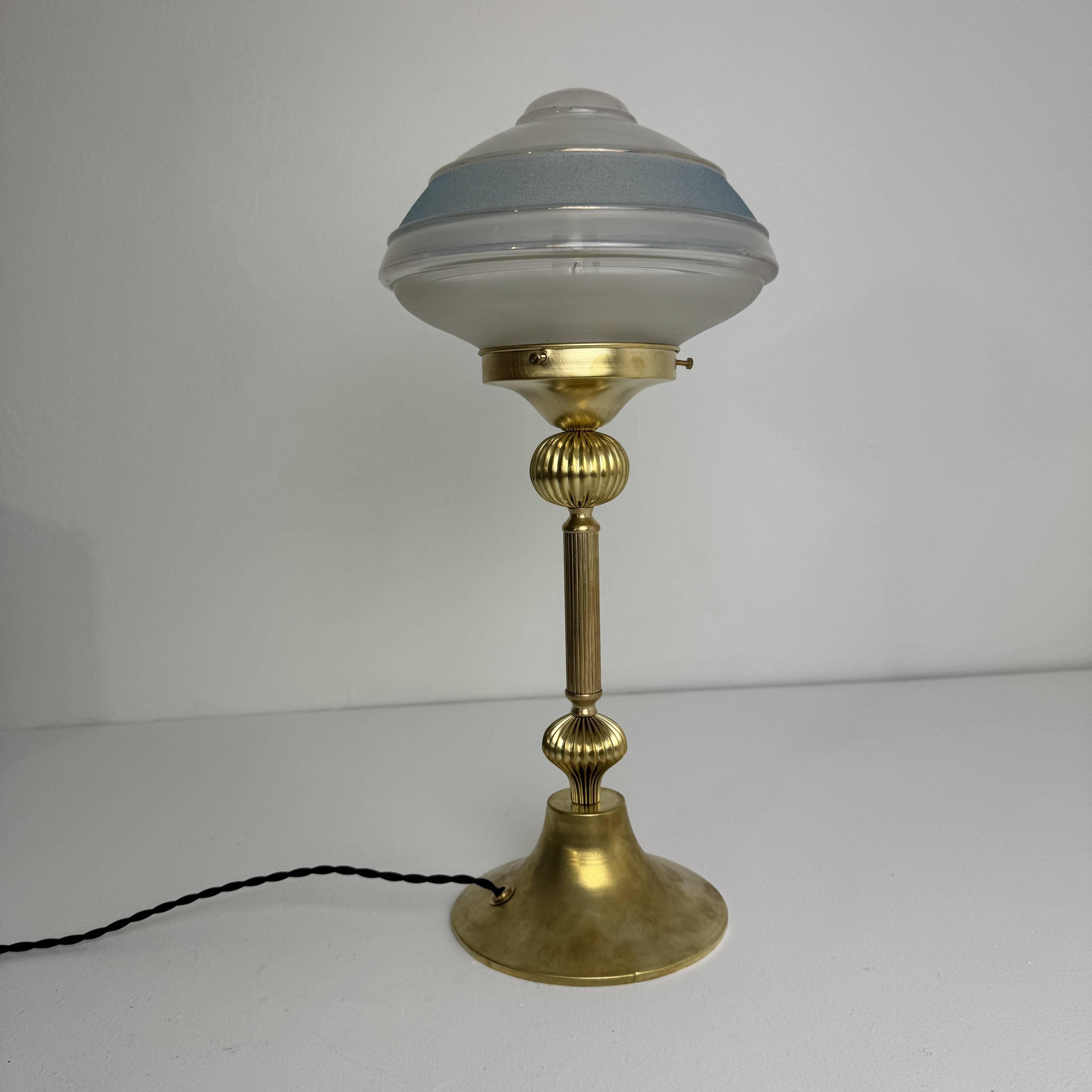 Ancienne lampe a poser laiton & verre vintage