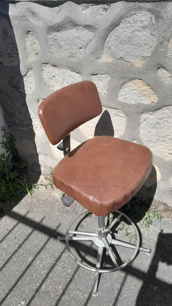 Chaise architecte ou atelier Bao