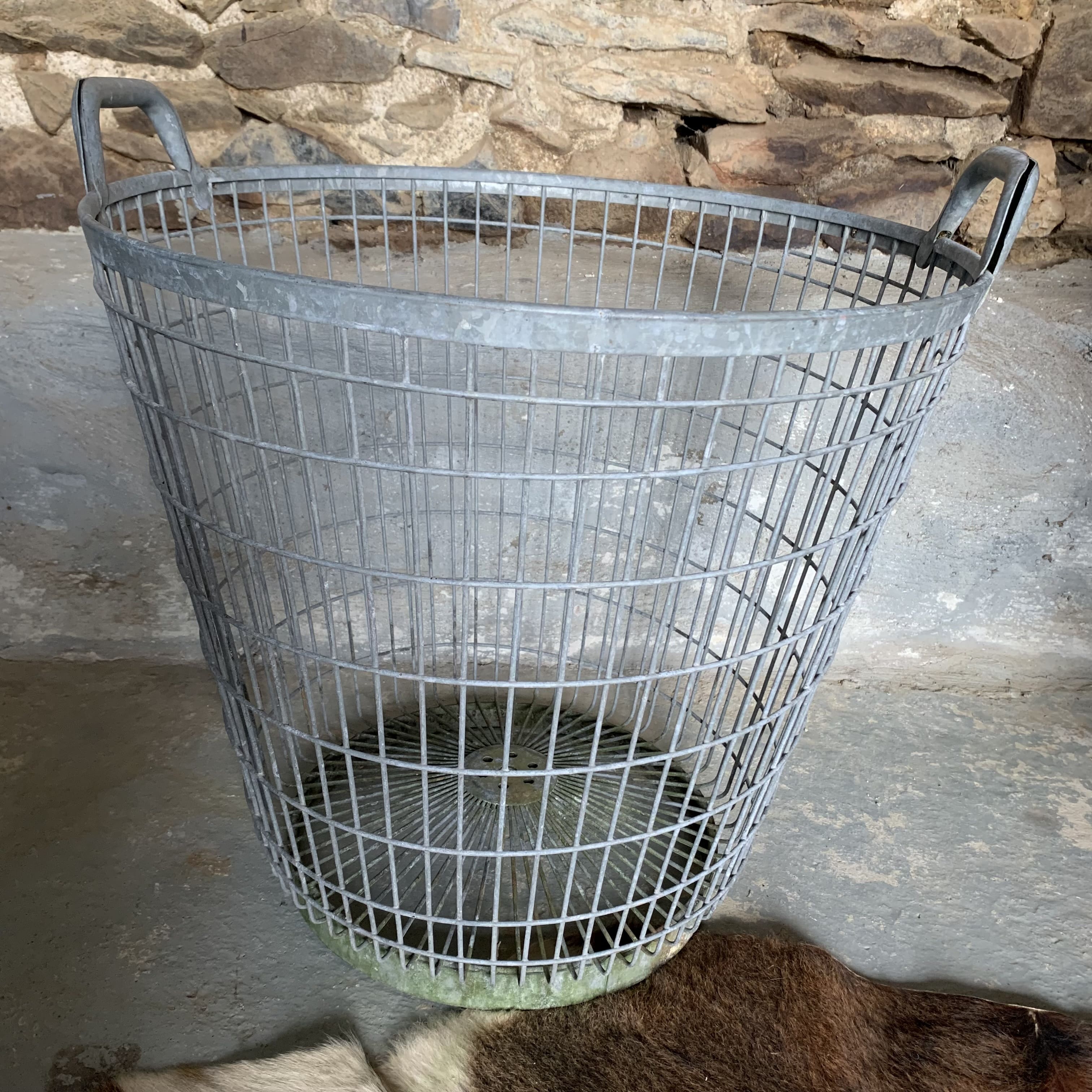 Large metal basket / basket, industrial style
