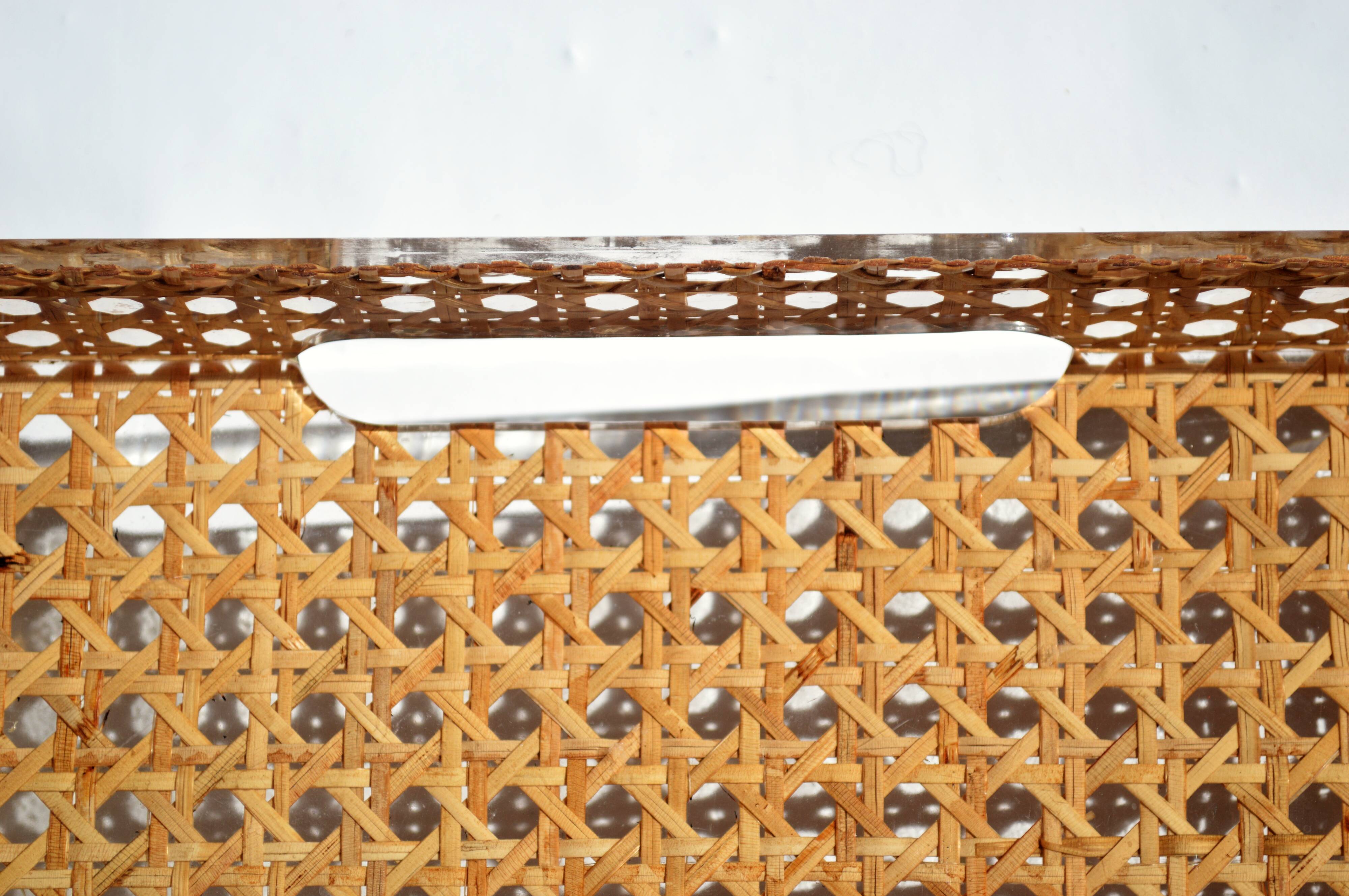 Plexi tray and cannage