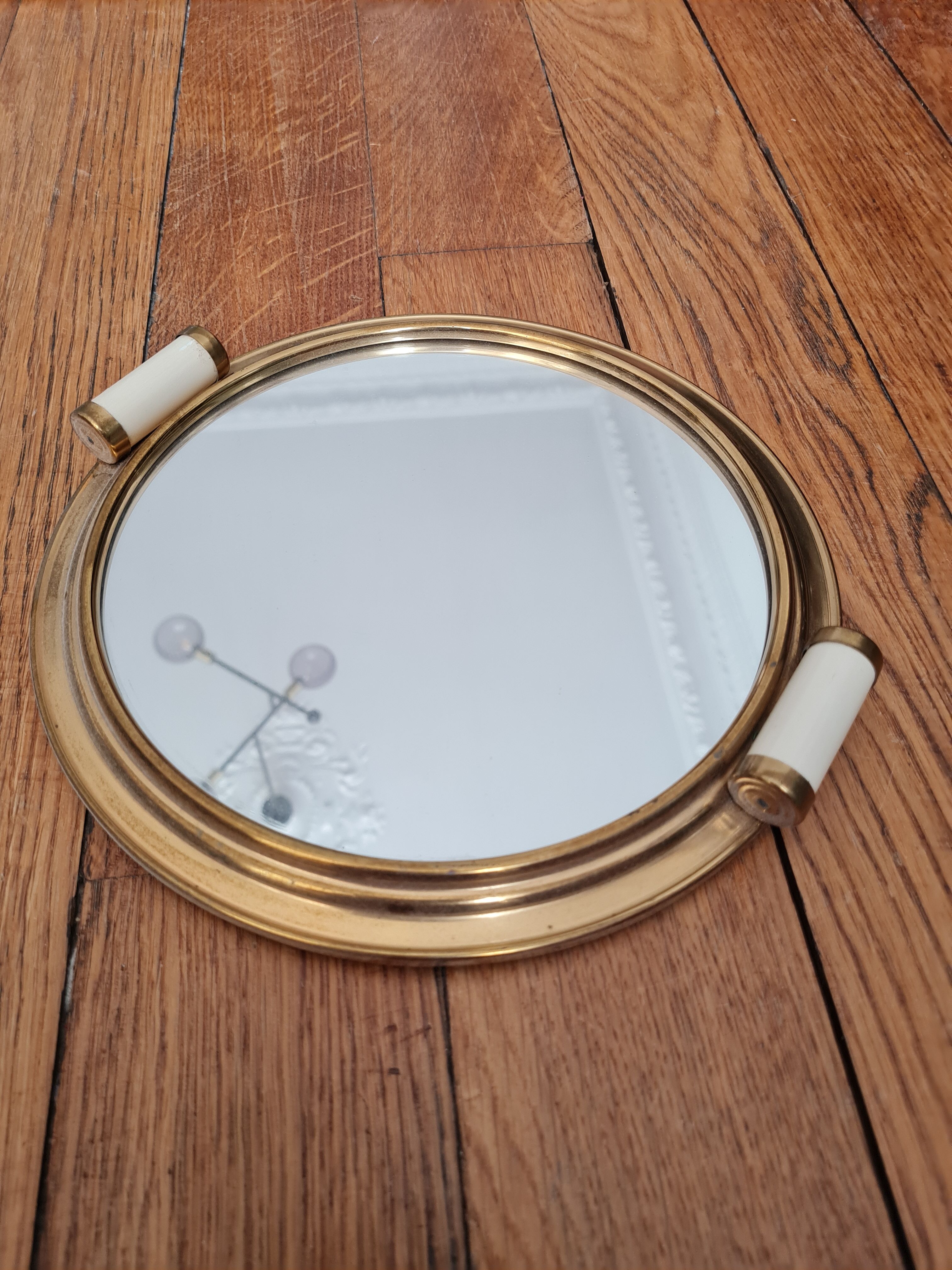 Art deco round tray