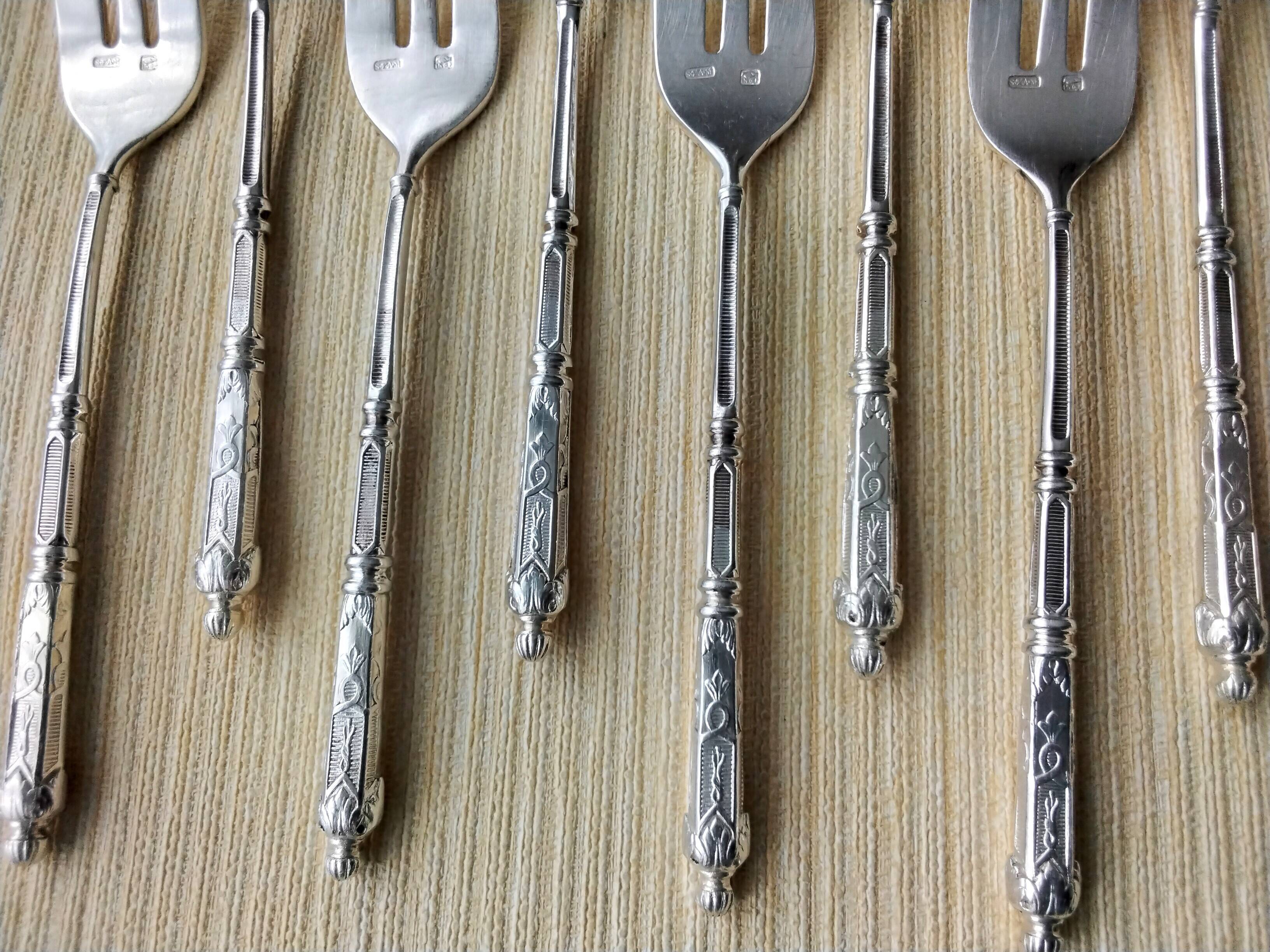 Set of 12 silver-plated cake forks SFAM "A la Russe" model