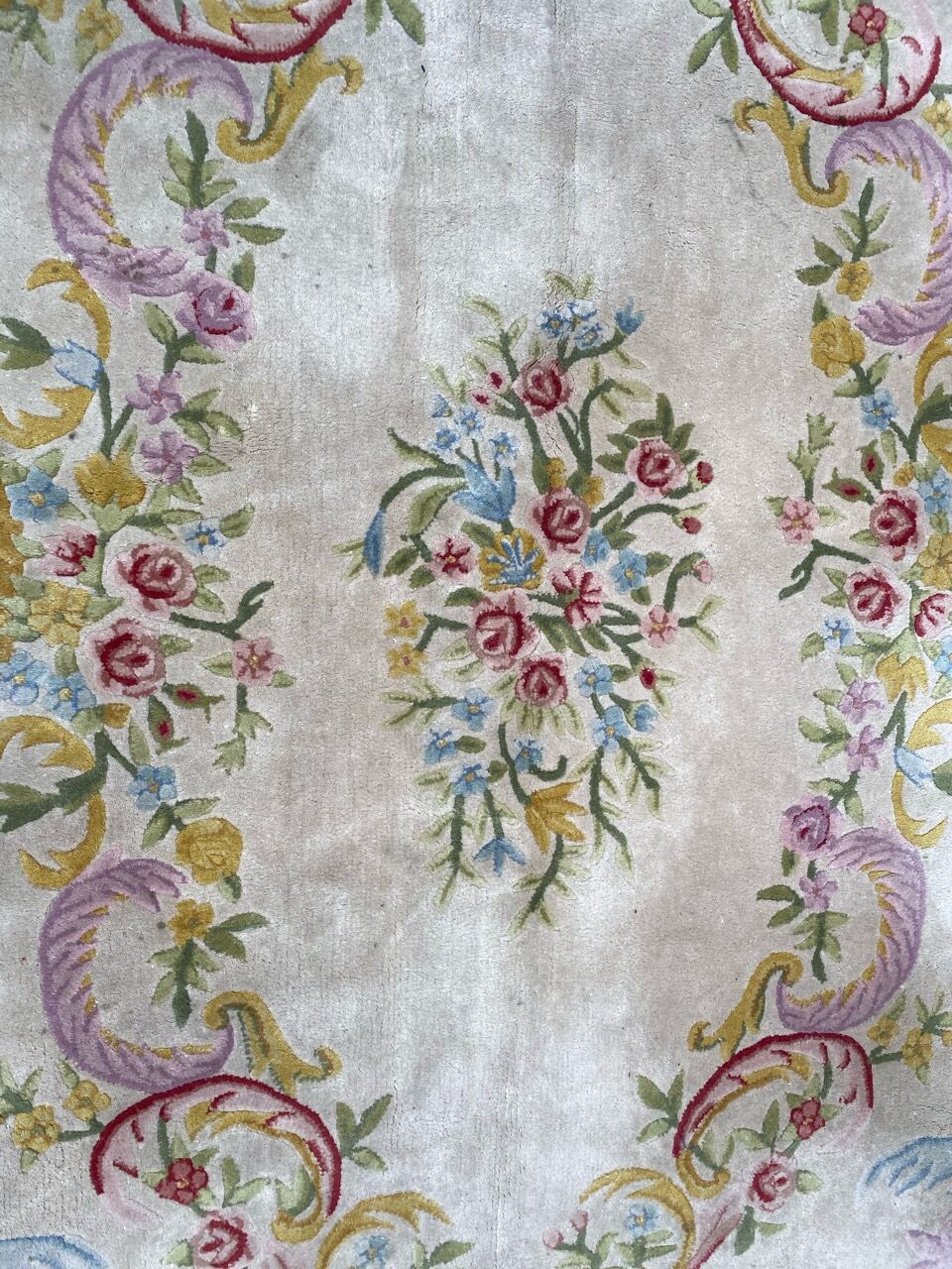 Vintage soapy style rug or Aubusson Tufté hand 170x235 cm