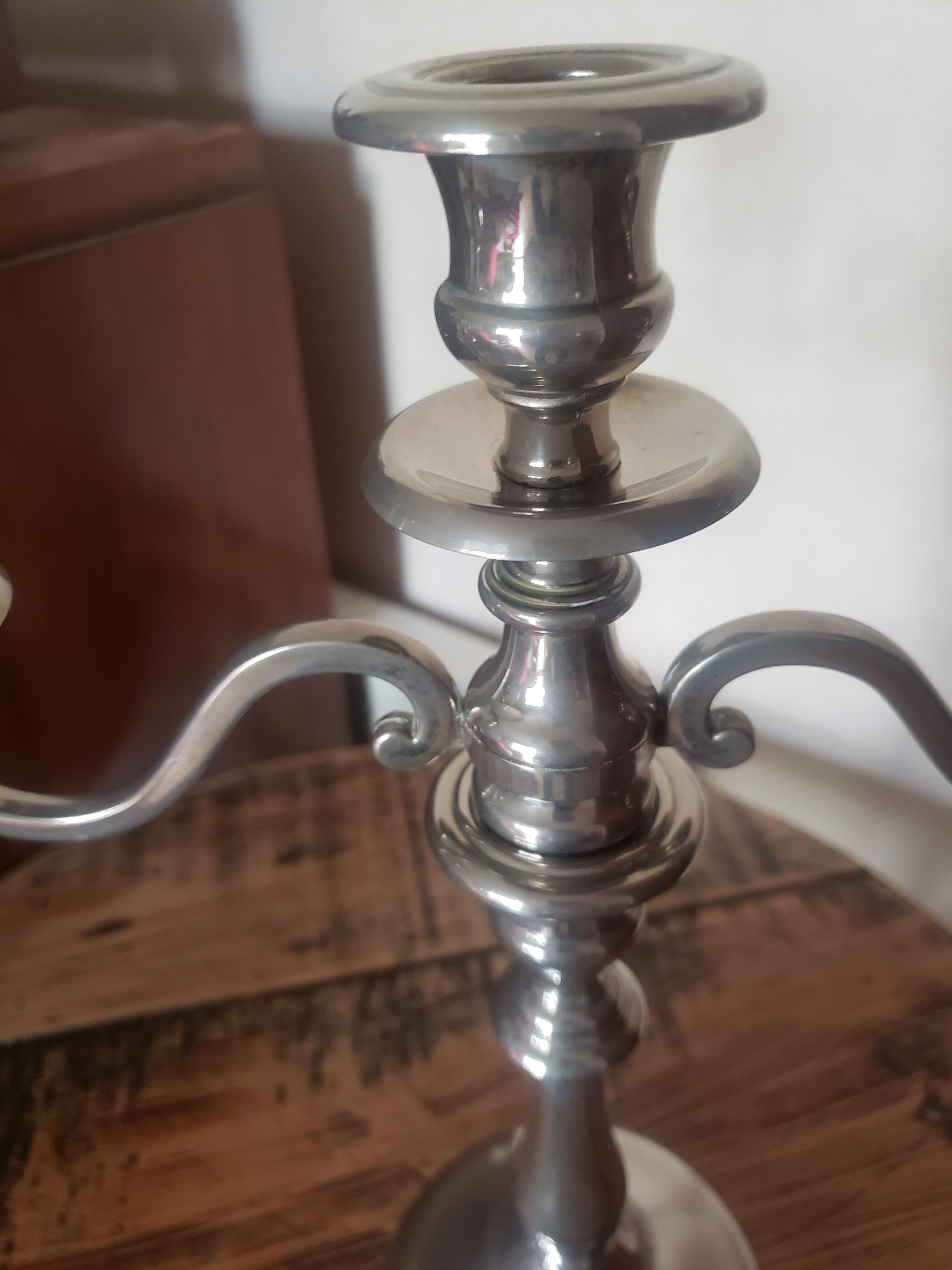 Silver 3-spoke candle holder