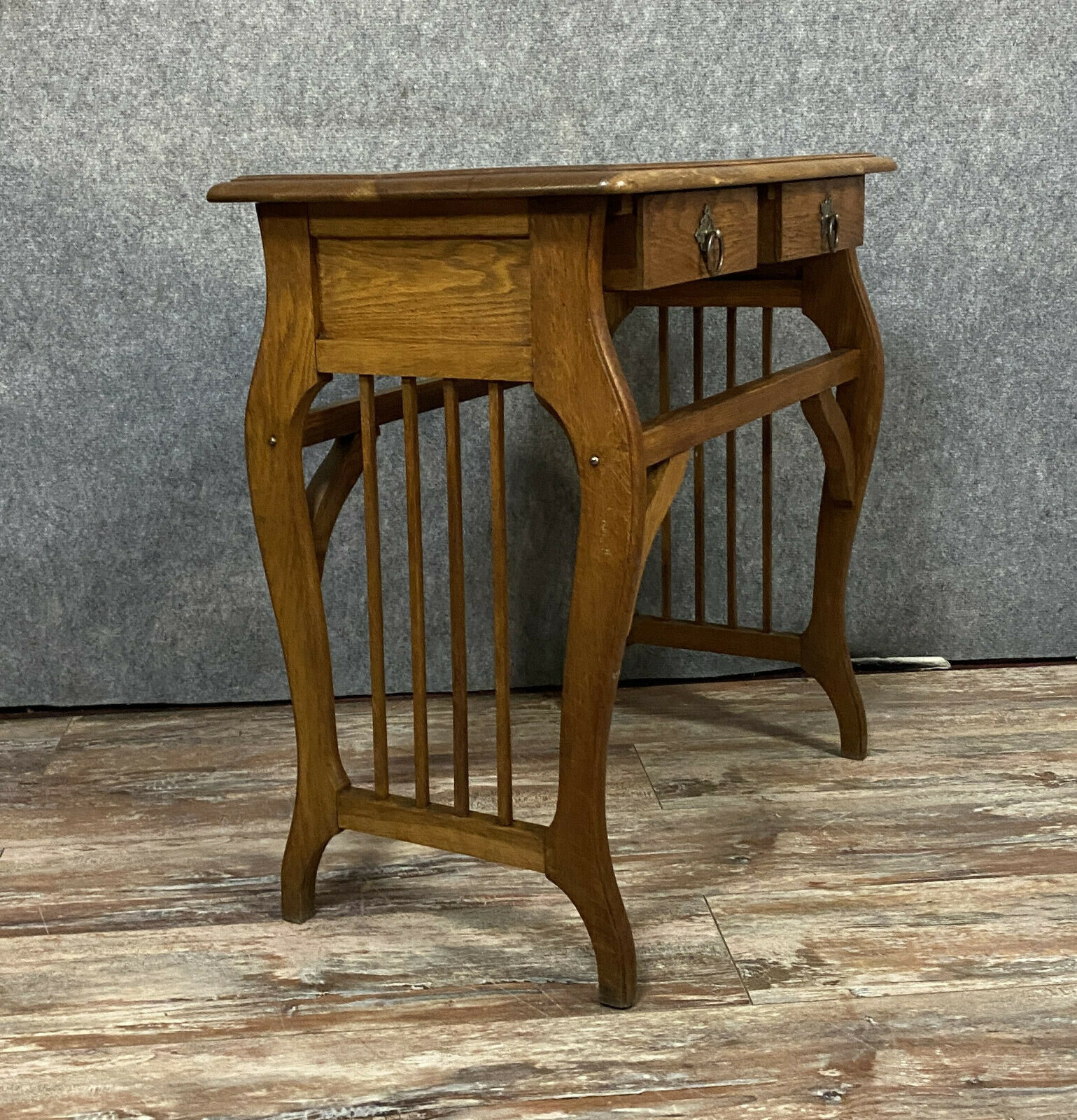 Office Nancéien Art Nouveau era in blond oak around 1900
