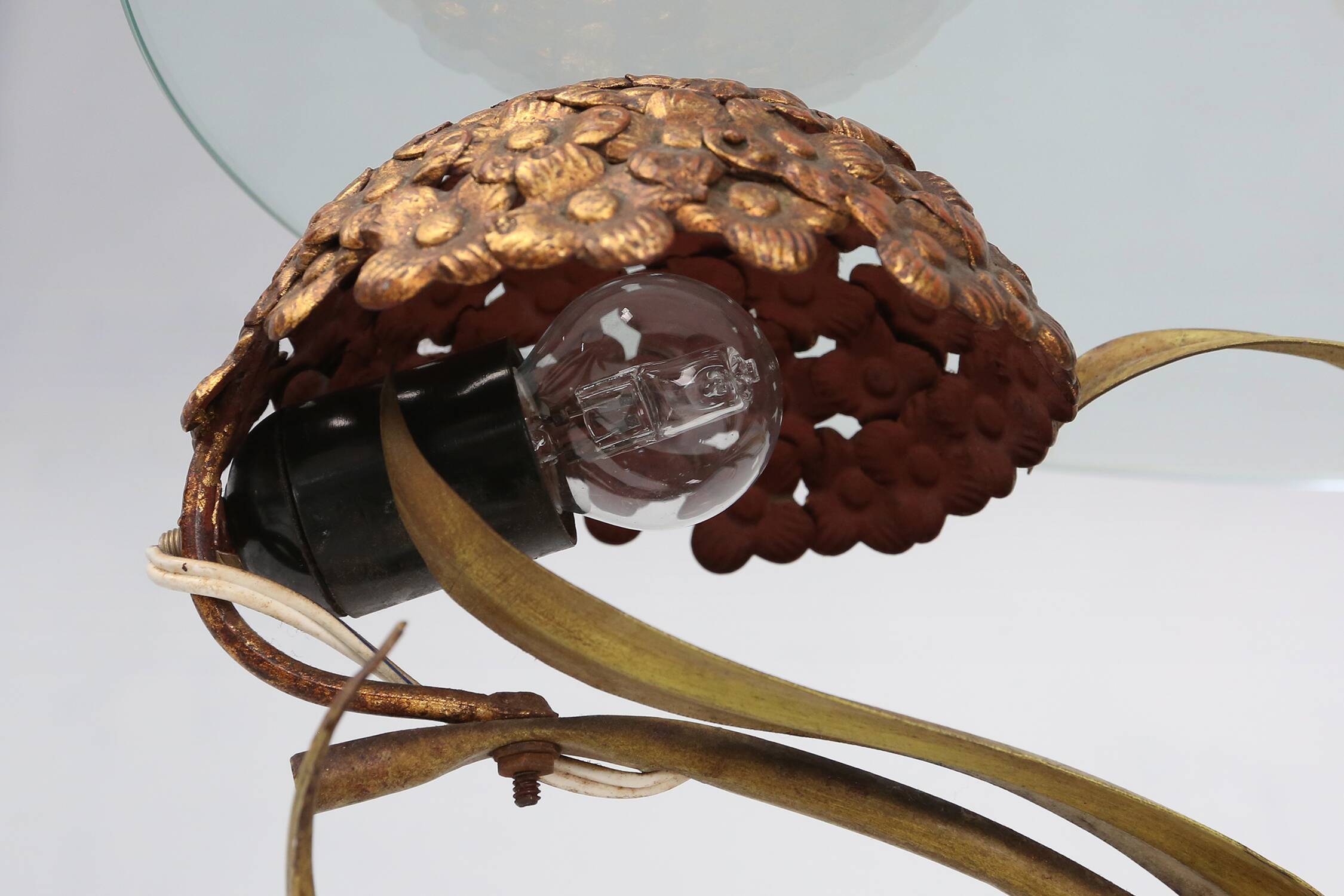 French Hollywood Regency style coffee table with lightning in brass flowers, 1950