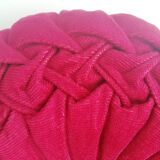 Round velvet cushion