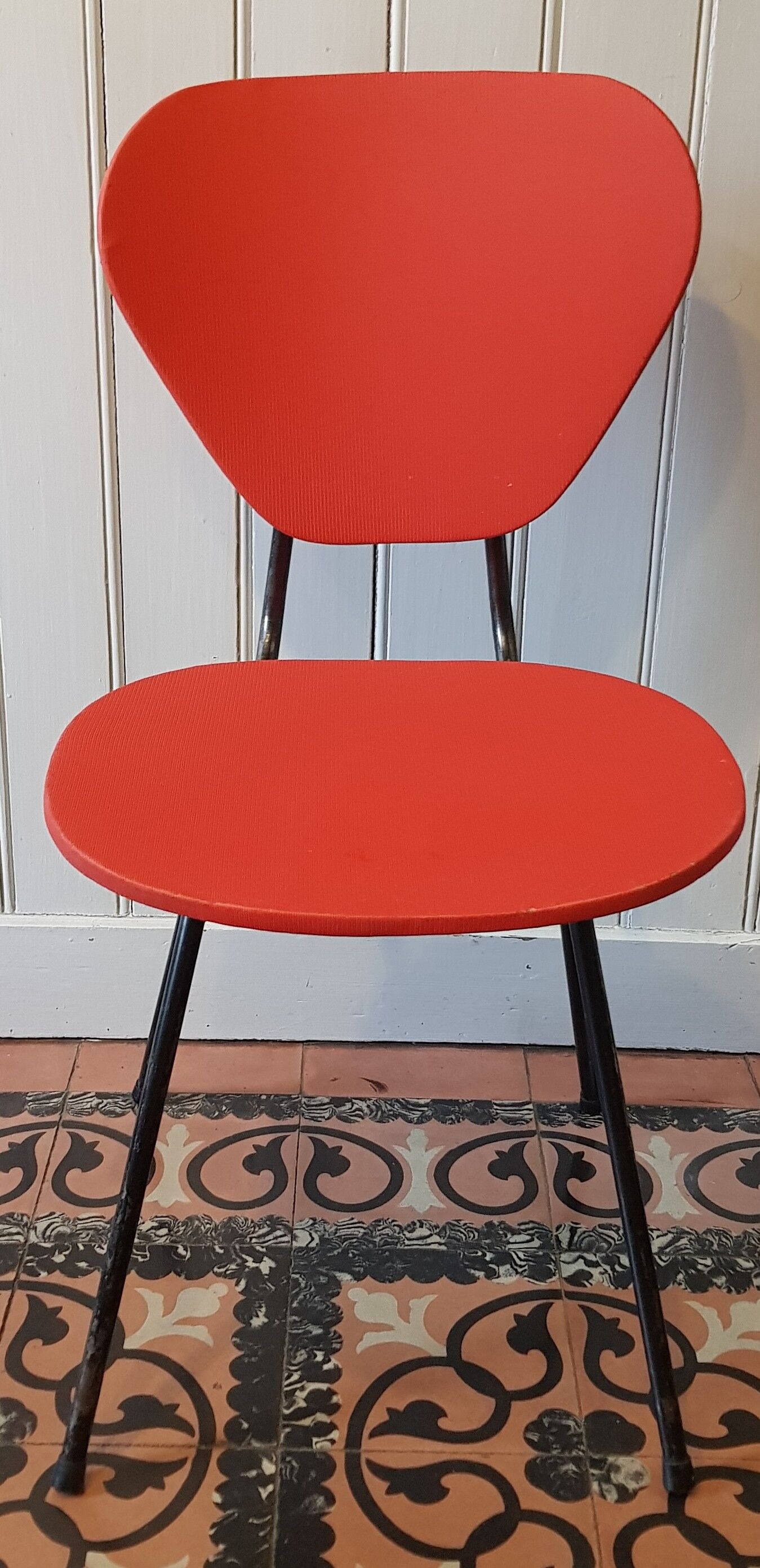 Red skai chair 60