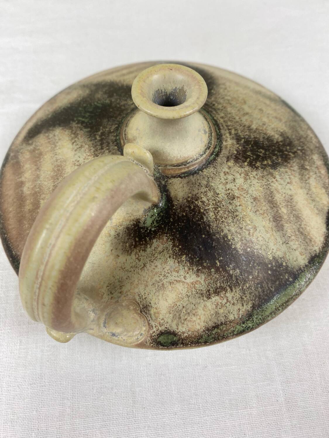 Poterie en grès artisanale