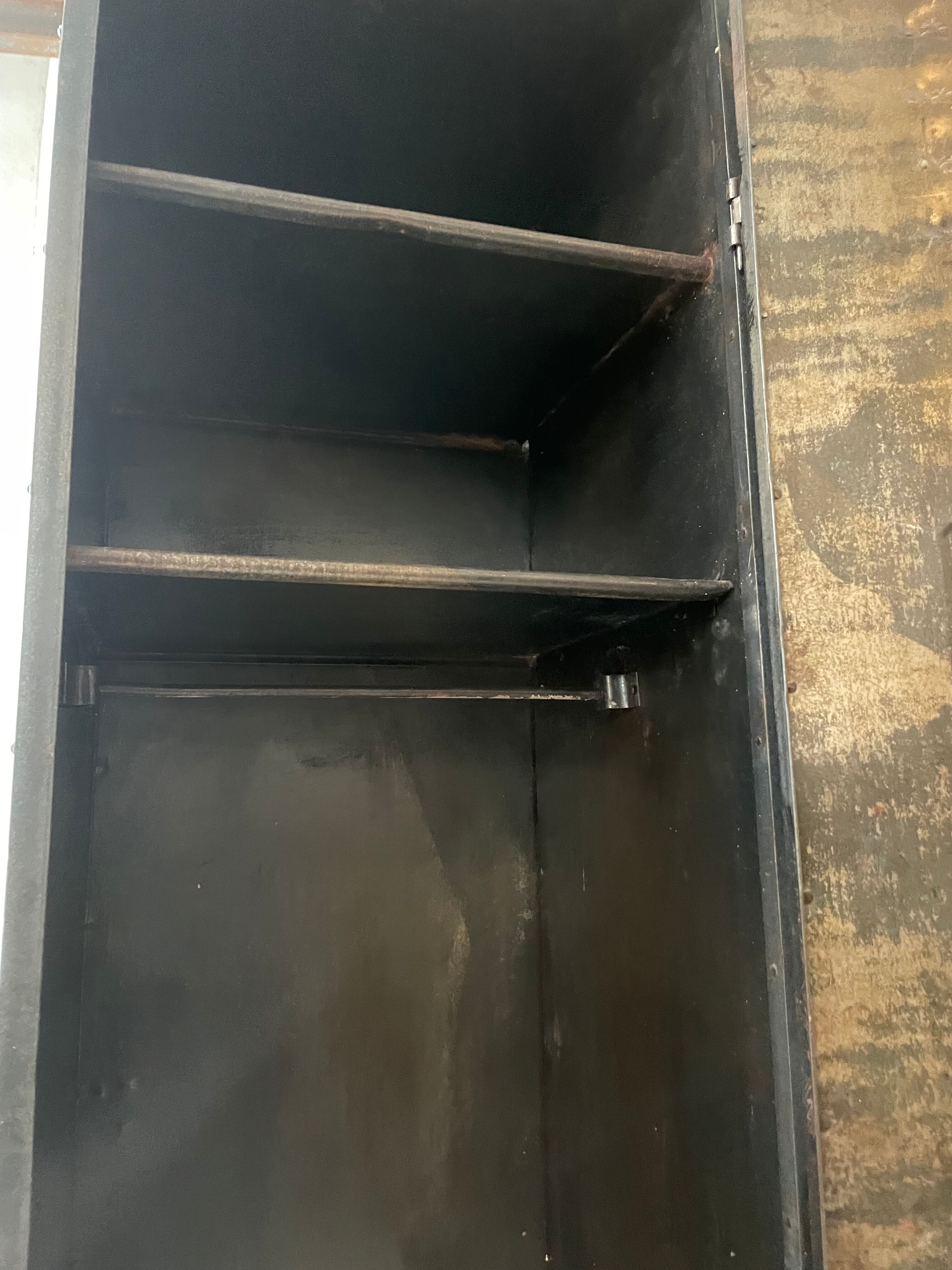 Riveted metal cloakroom Swchartz 1920