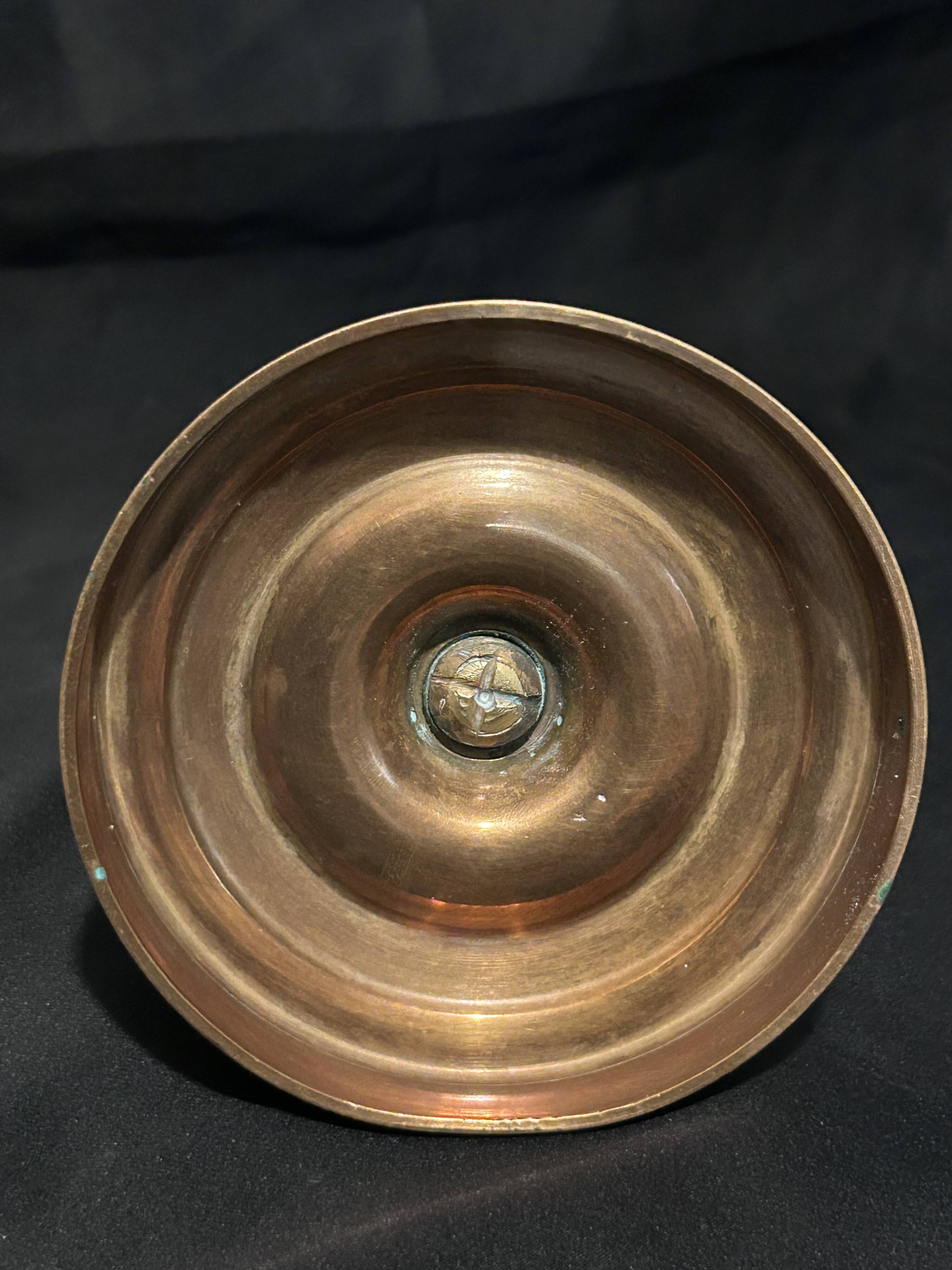 Pair of large 19th-century guilloché brass candlesticks - Louis XVI / Napoleon