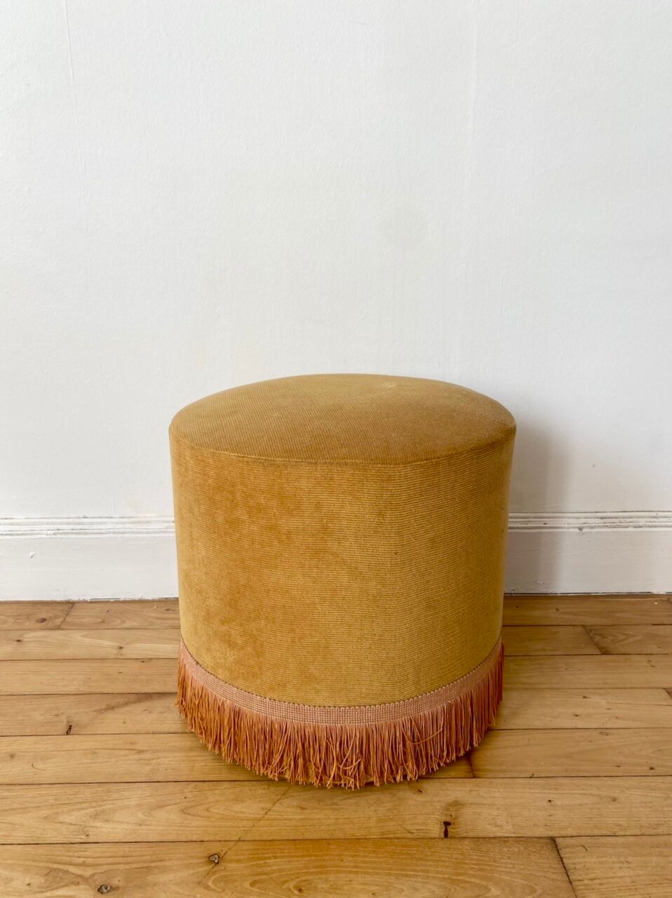 Mustard velvet pouf