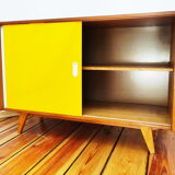 Buffet U 452 conçu par J. Jiroutek Tchécoslovaquie années 1960