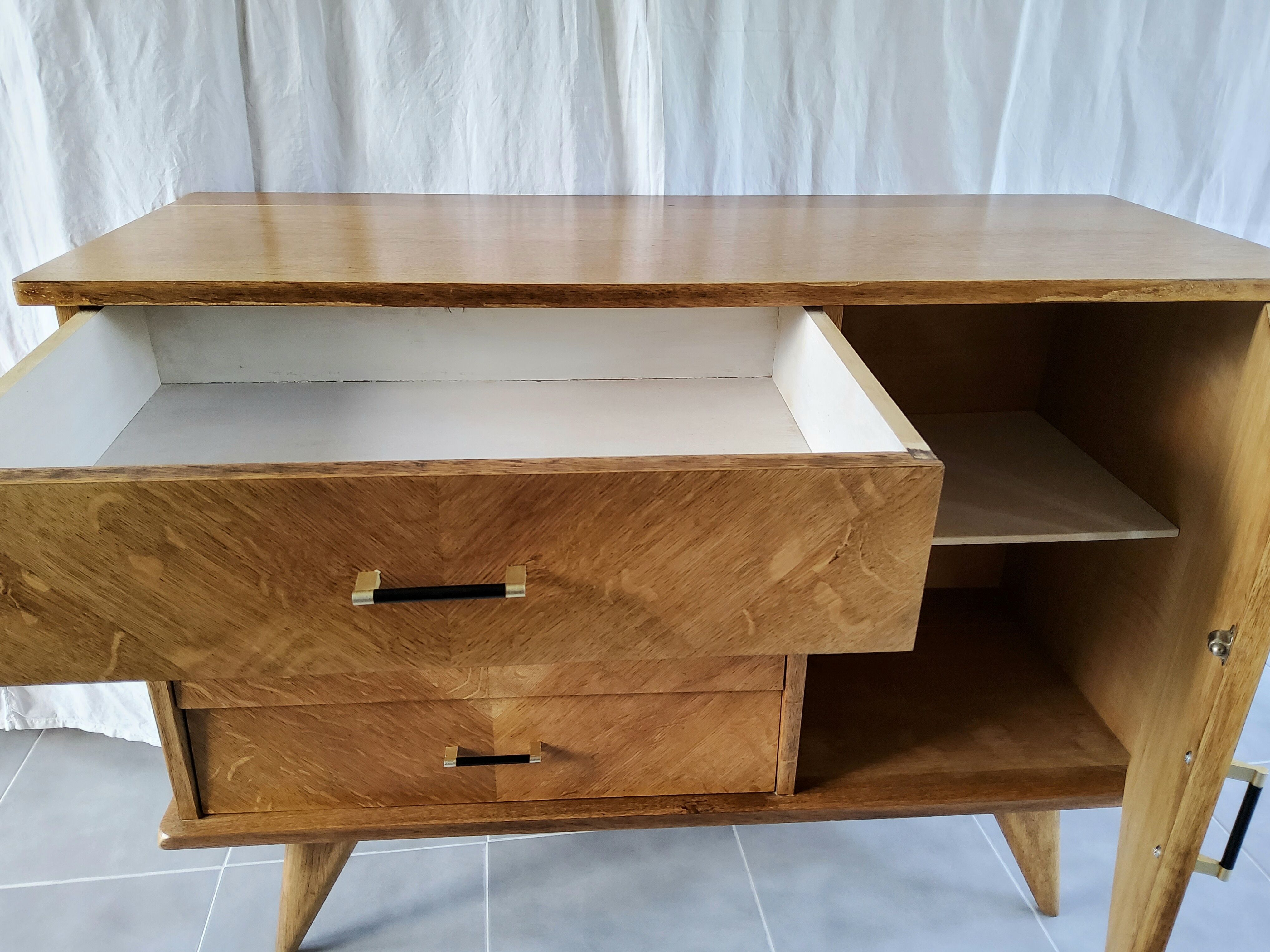 Buffet-enfilade 60s