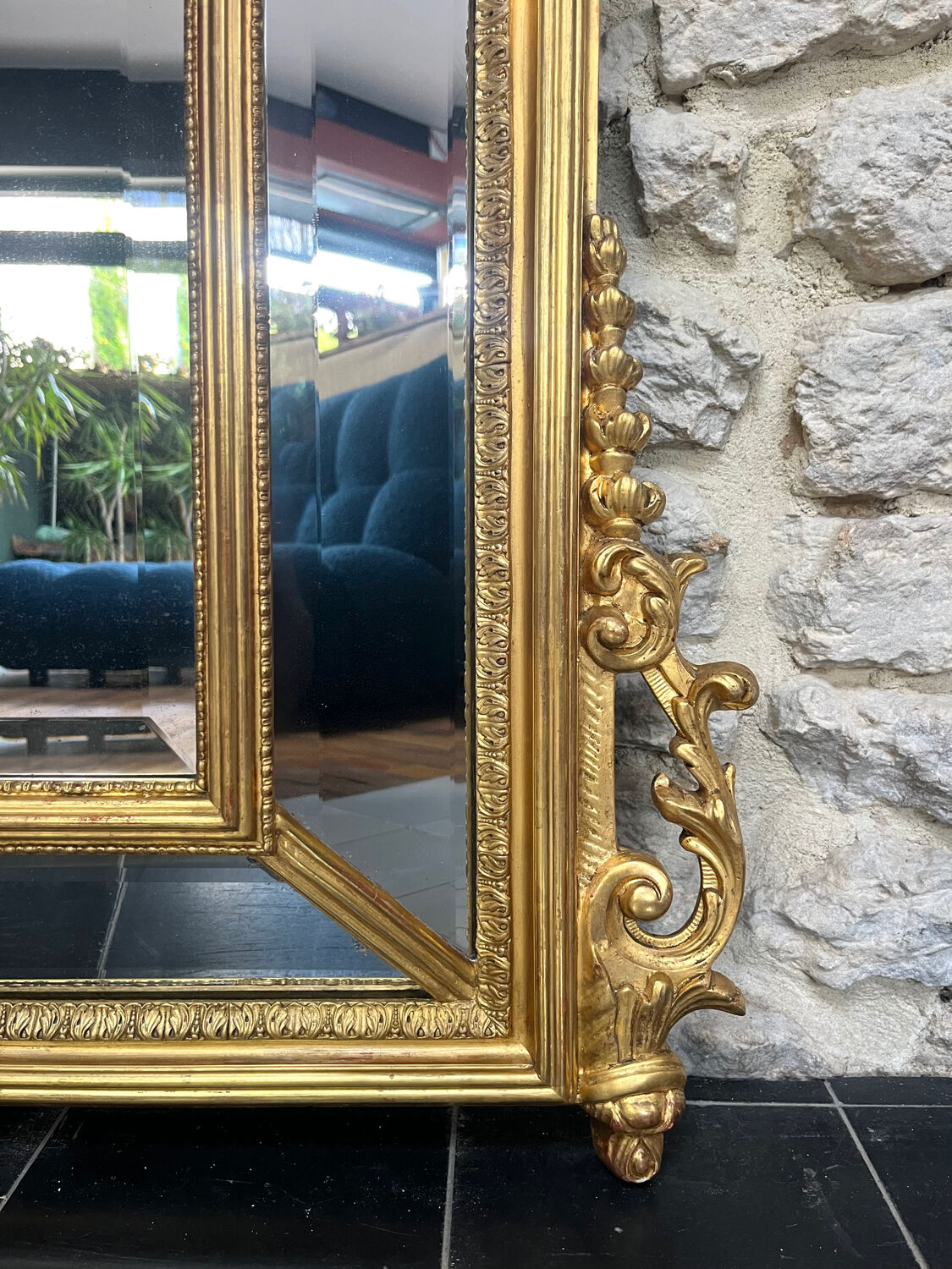 Antique mirror with closed frames, 123/100cm, gilded with gold leaf, mercury.