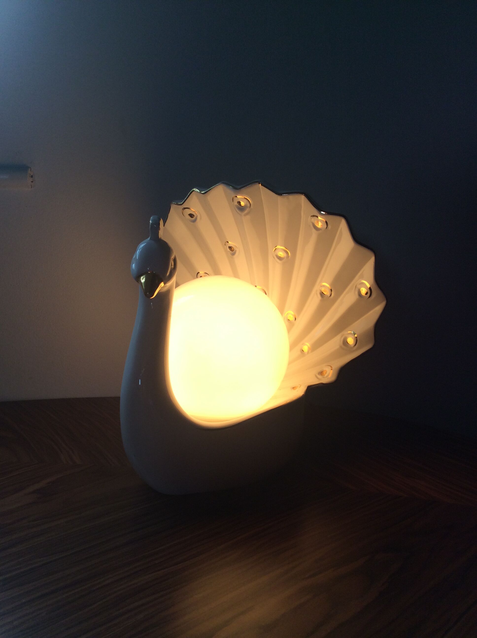 Ceramic peacock lamp 70