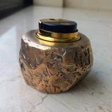 Tabletop bronze brutalist lighter
