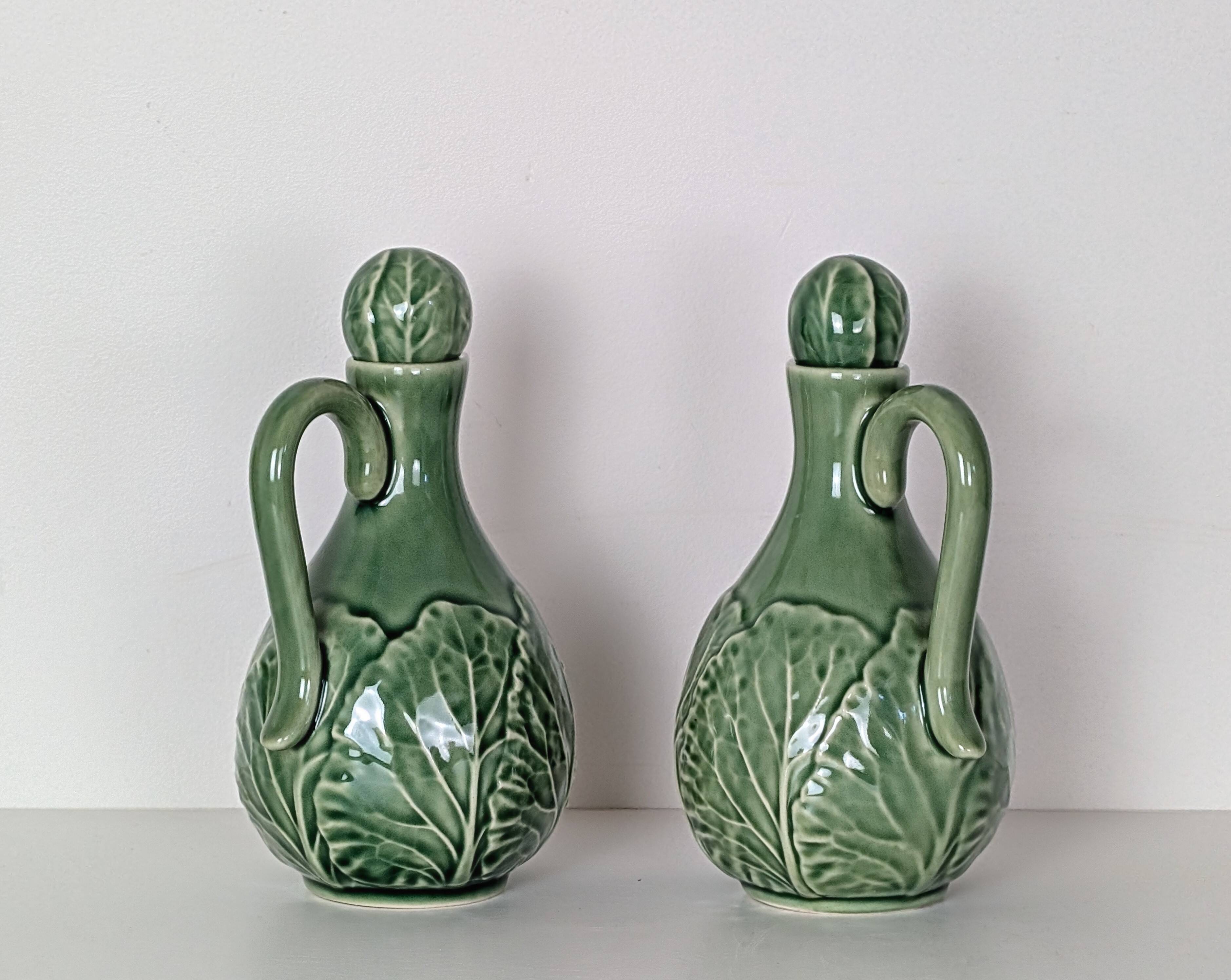 "Cabbage" oil and vinegar cruet