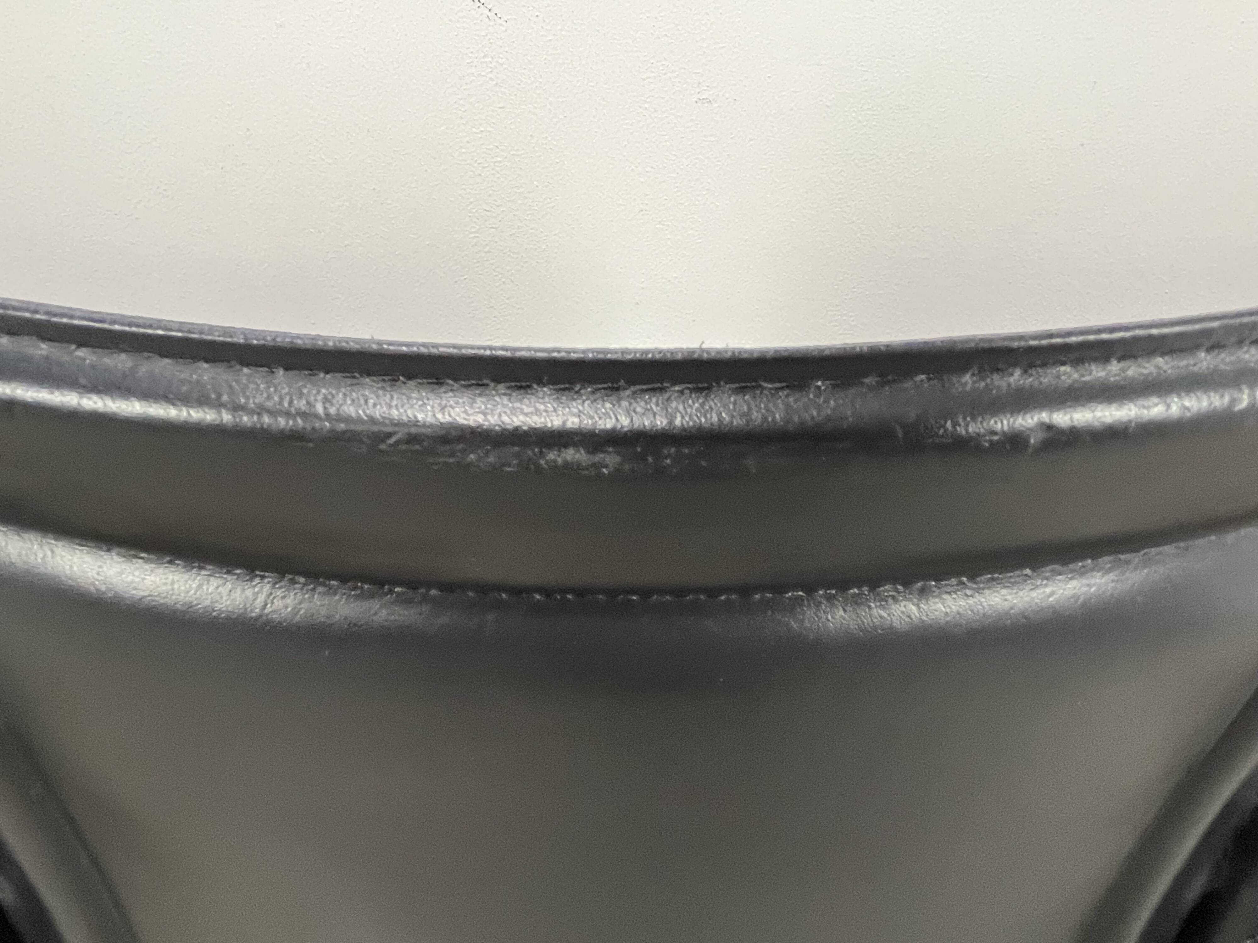 8 style Korium leather chairs in the style of Matteo Grassi