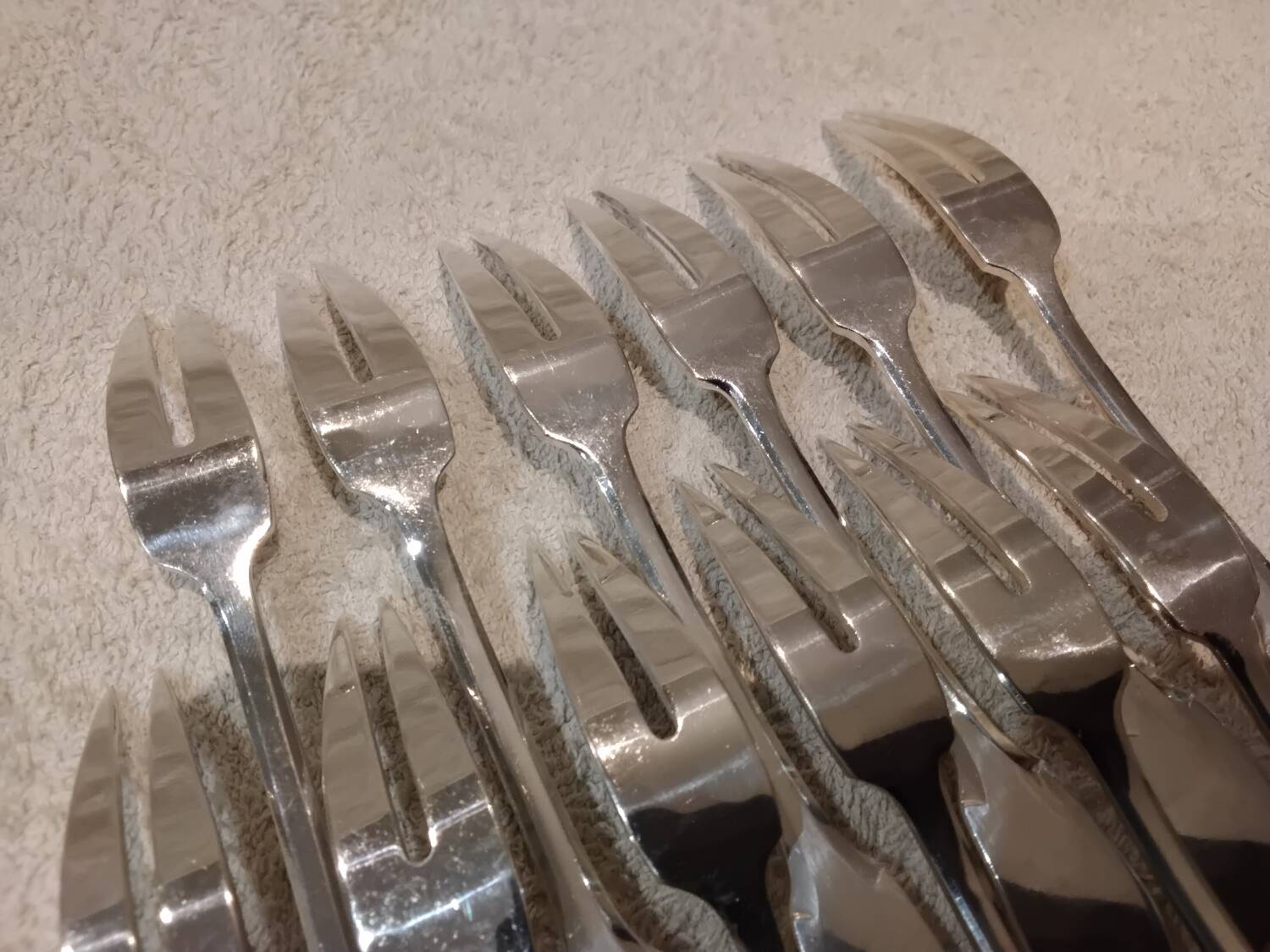 12 fourchettes à escargots métal argenté orfèvre Francia uni-plat