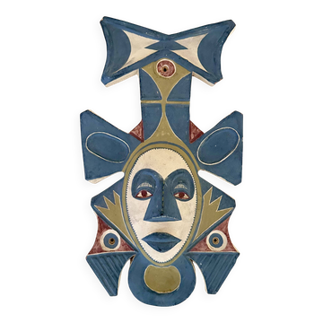 Masque mural en terre cuite peinte