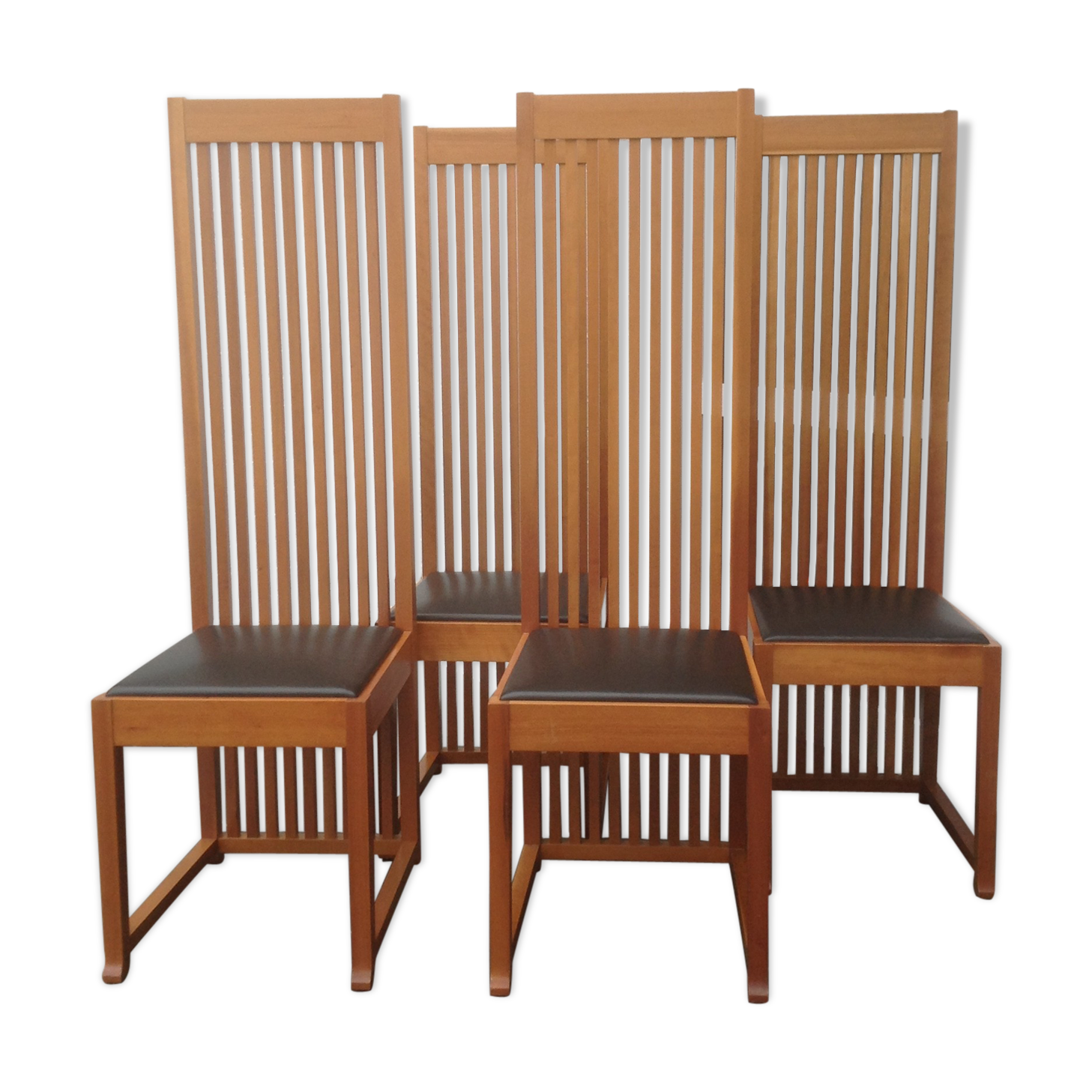 Lot de 4 chaises modèle Robie 1 de Frank Lloyd Wright pour Cassina 1990