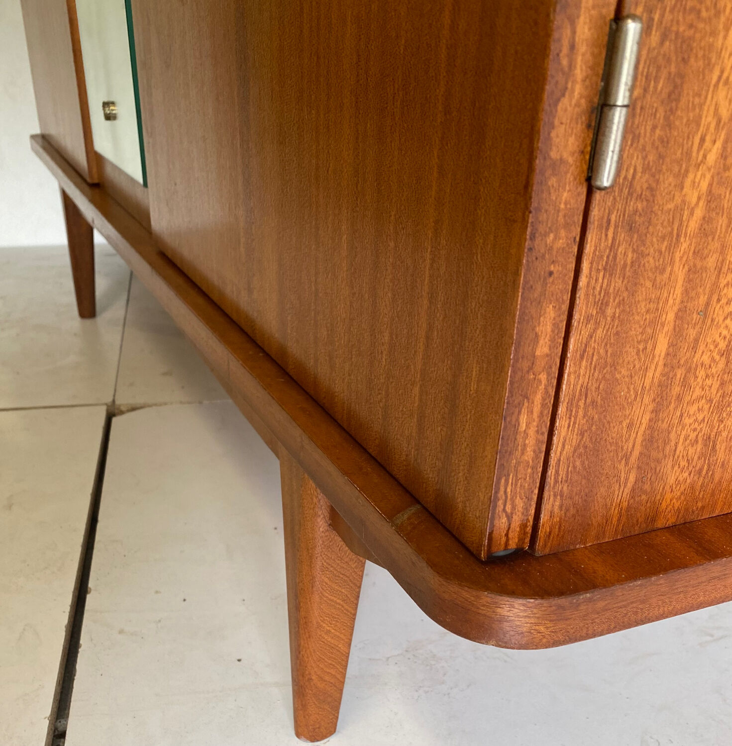 Vintage wardrobe feet compass