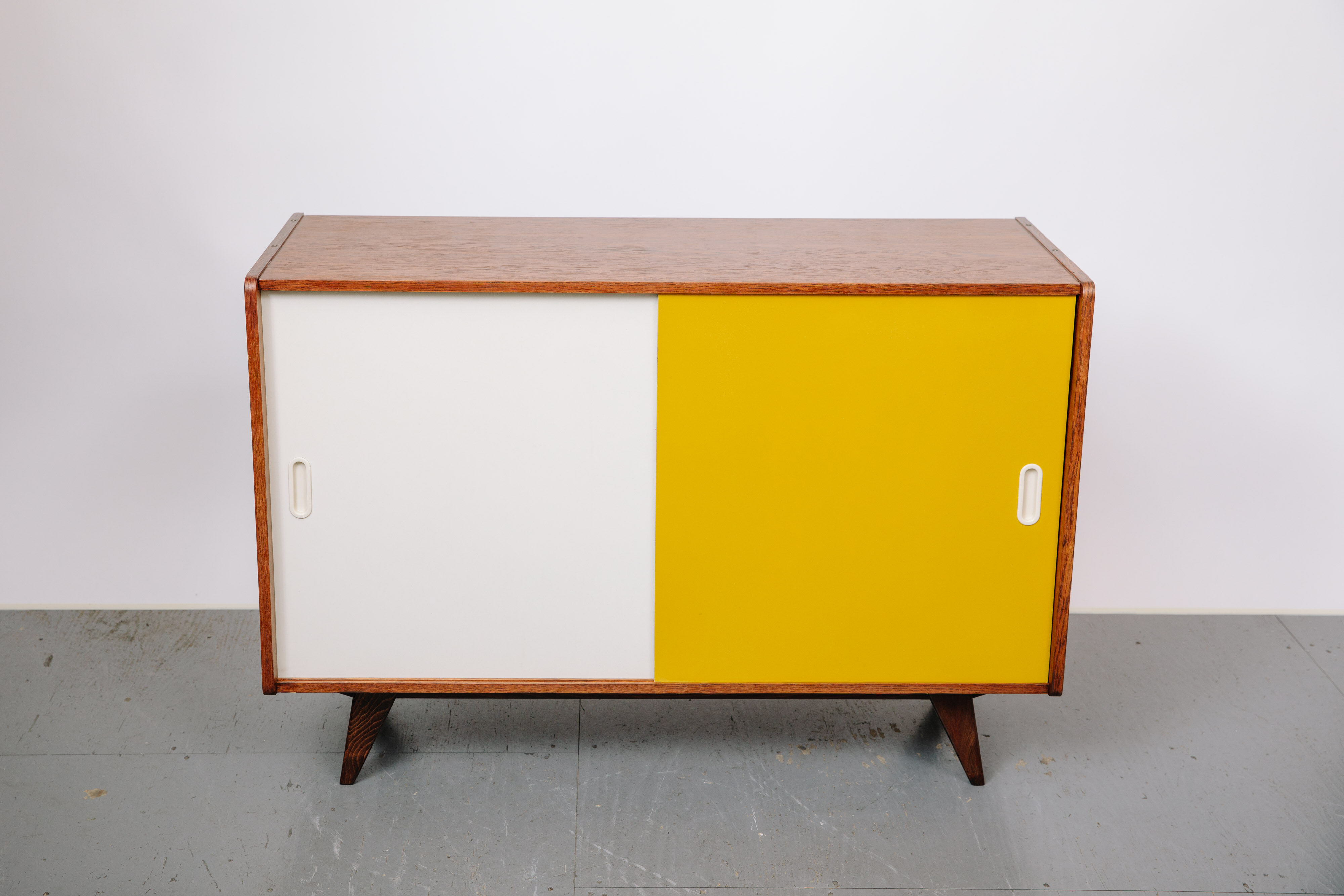 Buffet U-452 de Jiri Jiroutek 1960