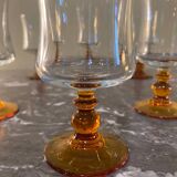 Verre pied boule ambrée