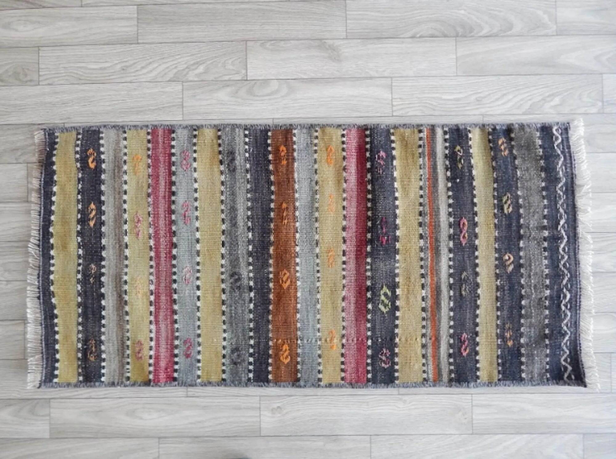 Vintage Turkish hallway rug 41x85 cm