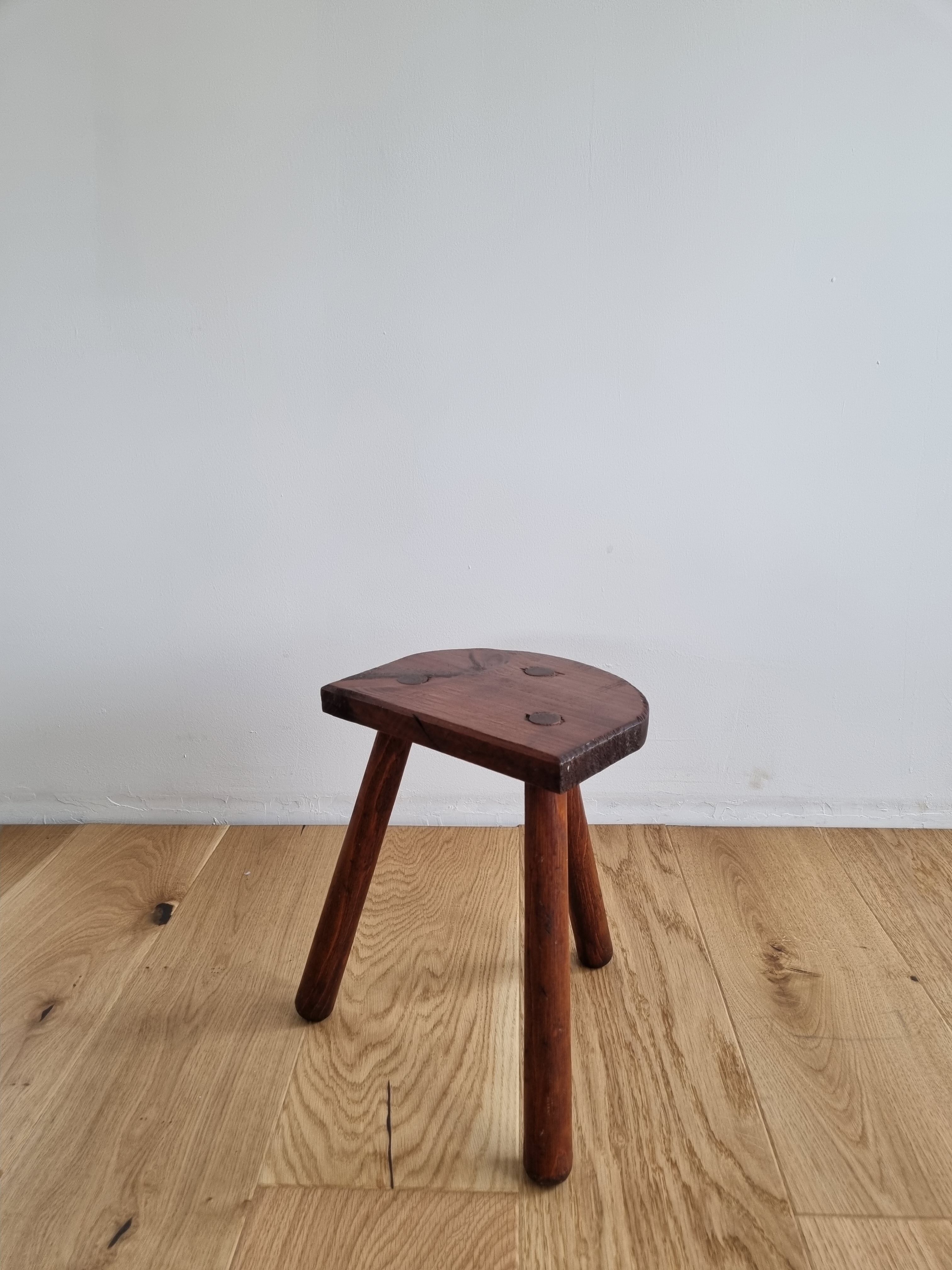 Shepherd tripod stool