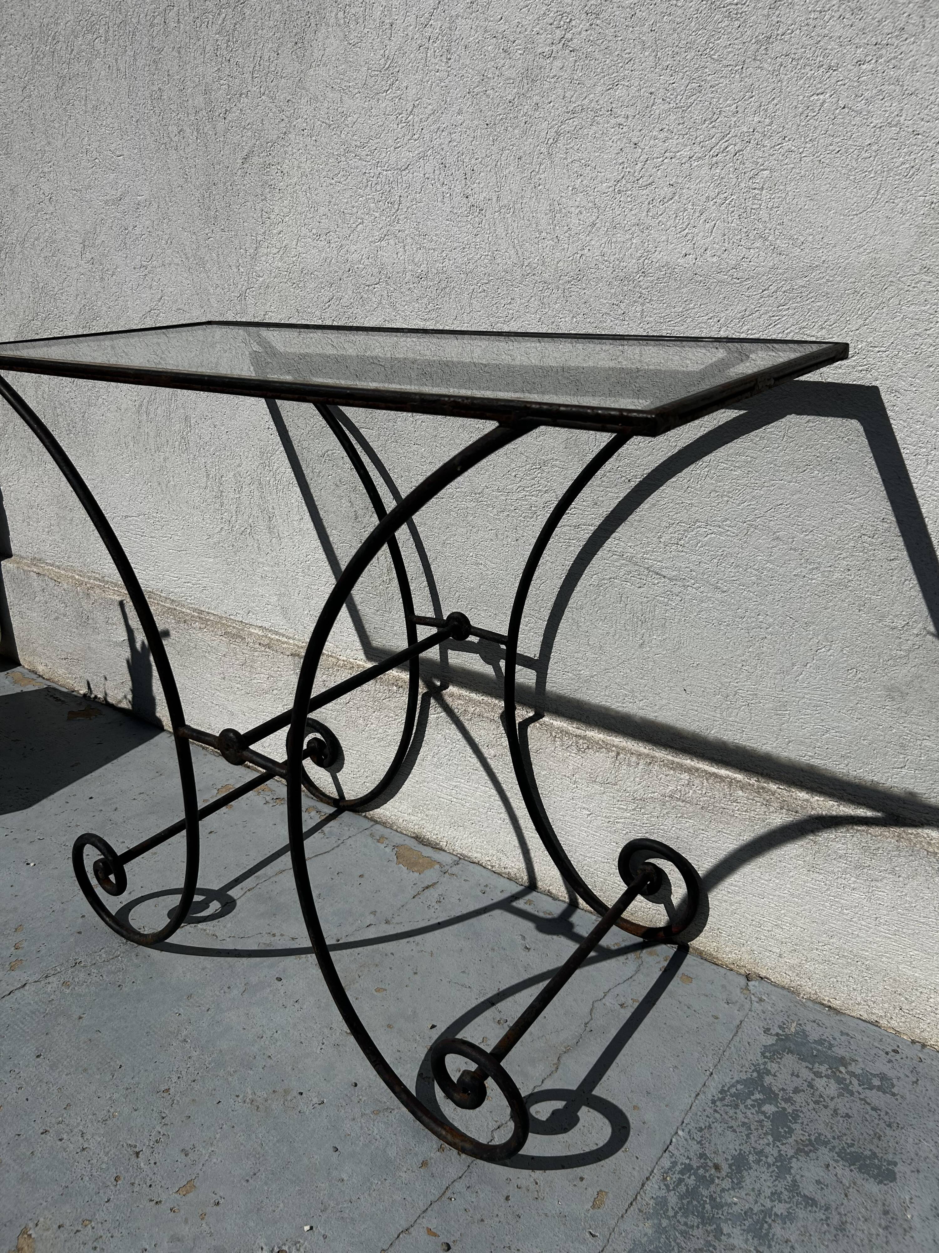 Console en fer forgé et verre