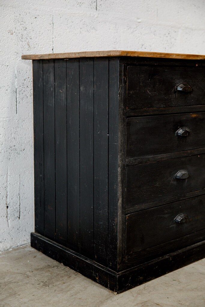 Meuble comptoir noir de métier