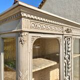 Vitrine Laquée Sculptée