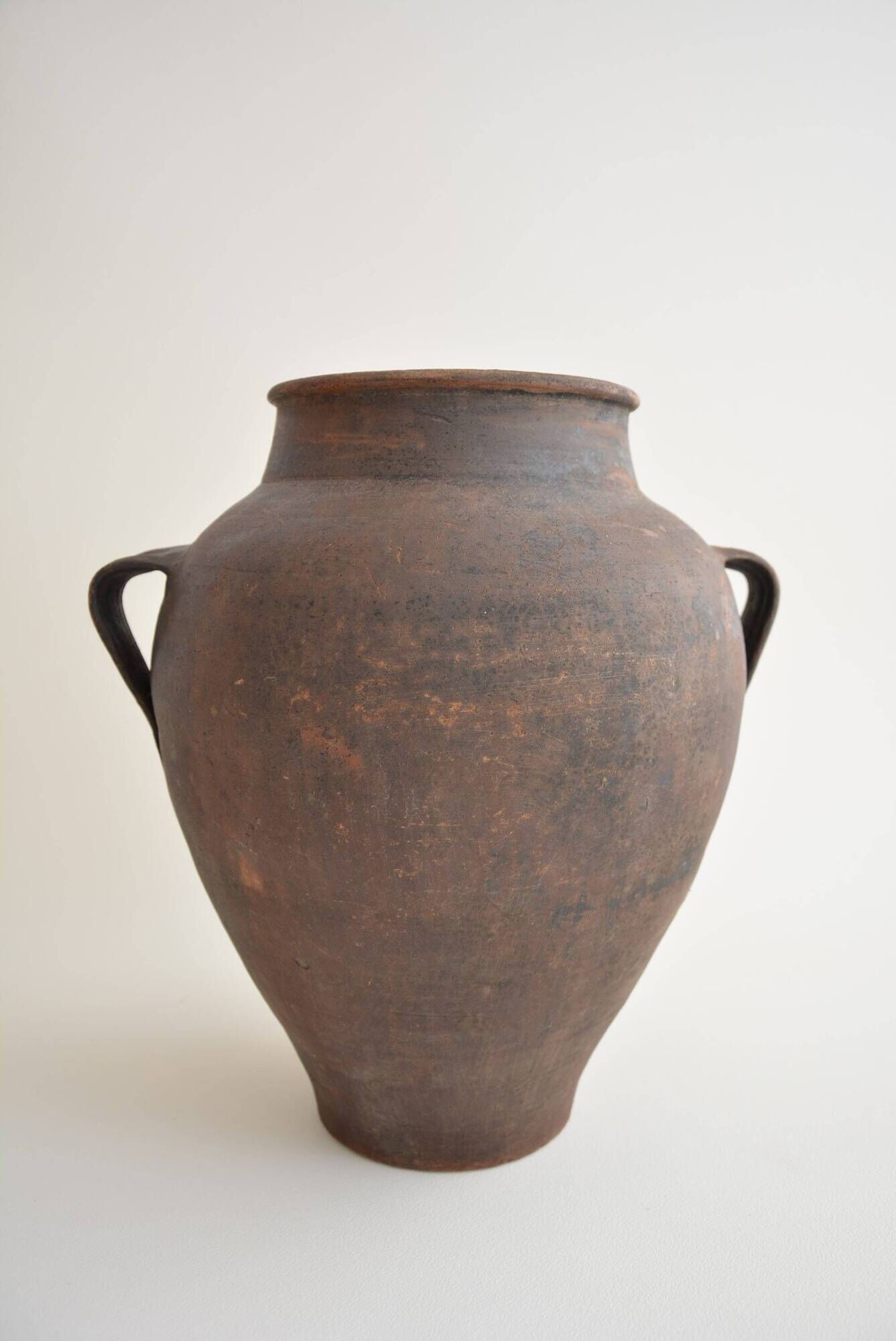 Vase ancien en terre cuite