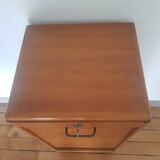 Furniture with a sliding drawer