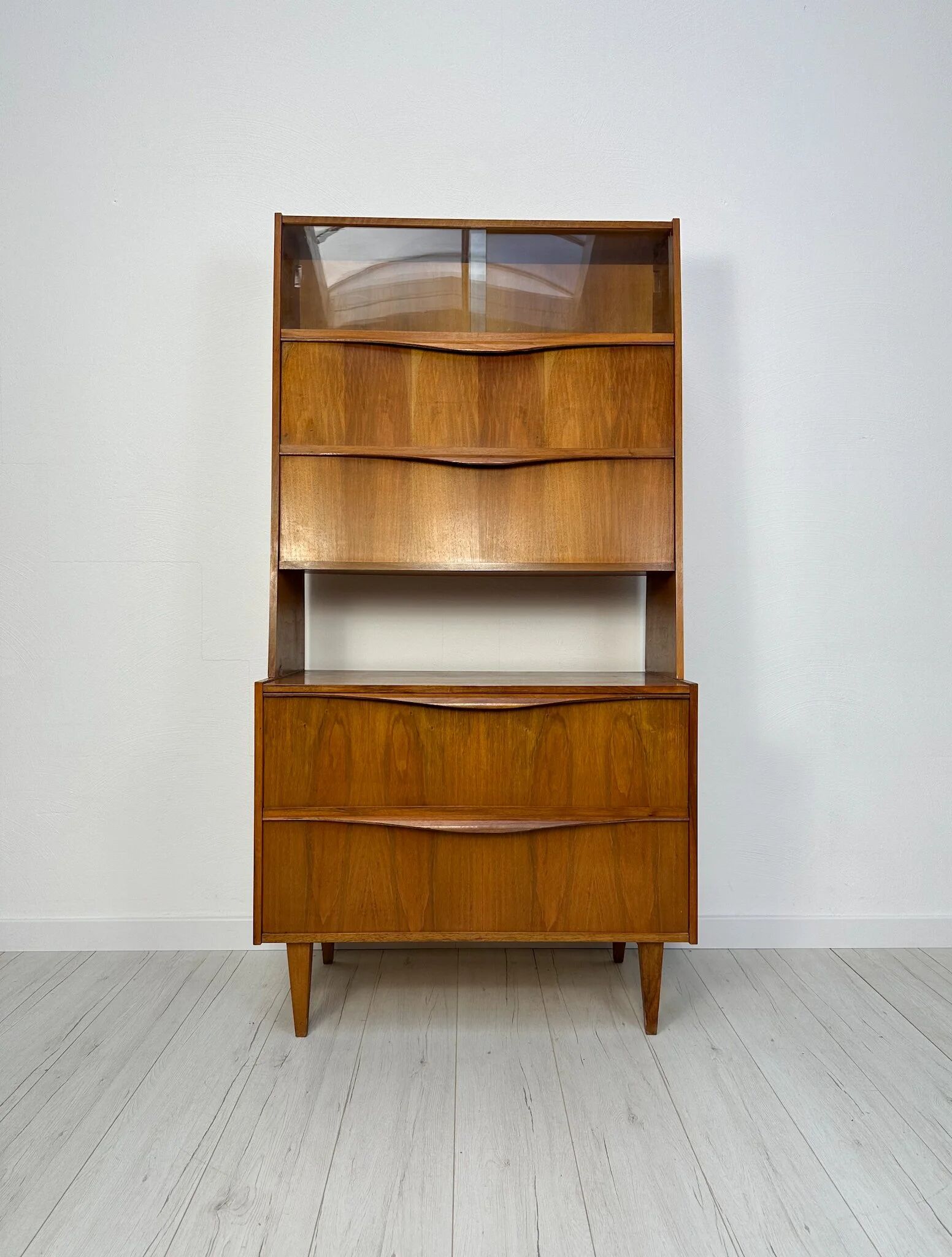 Secrétaire en noyer par Franz Ehrlich pour Hellerau, années 1950