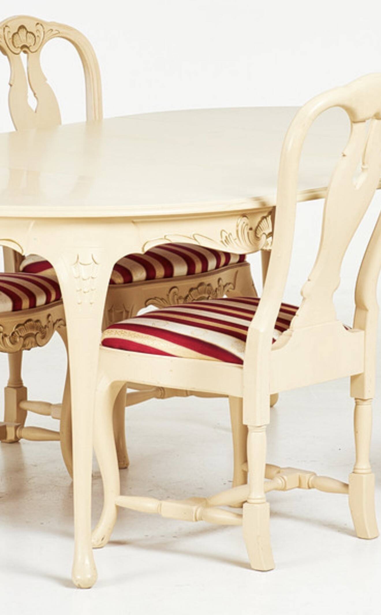 Rococo-Style Dining Group (5 Pieces) — Cut Décor & Gilt Details — 20th Cent