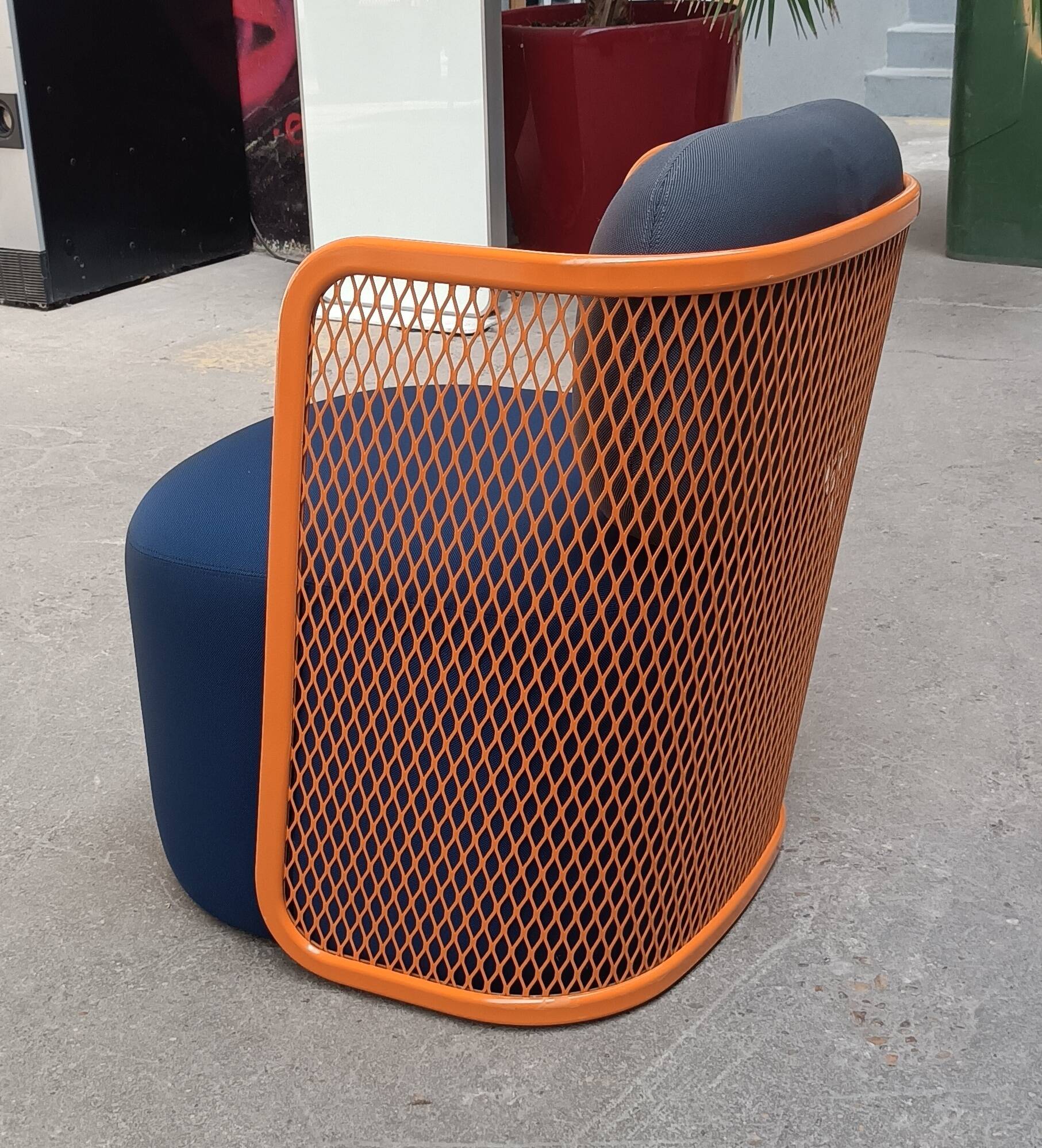 CIDER Ingrid armchair in orange and blue