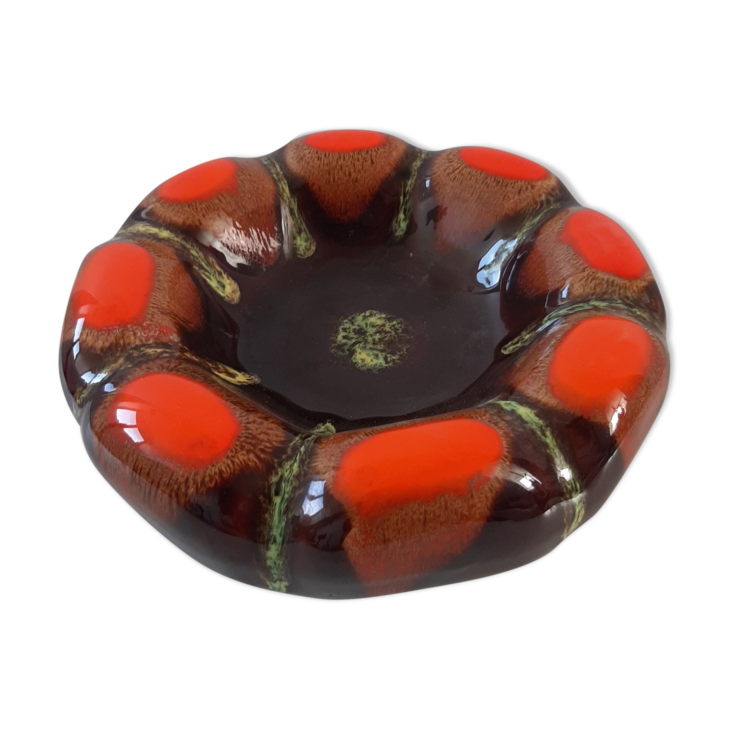 ashtray in vintage ceramic