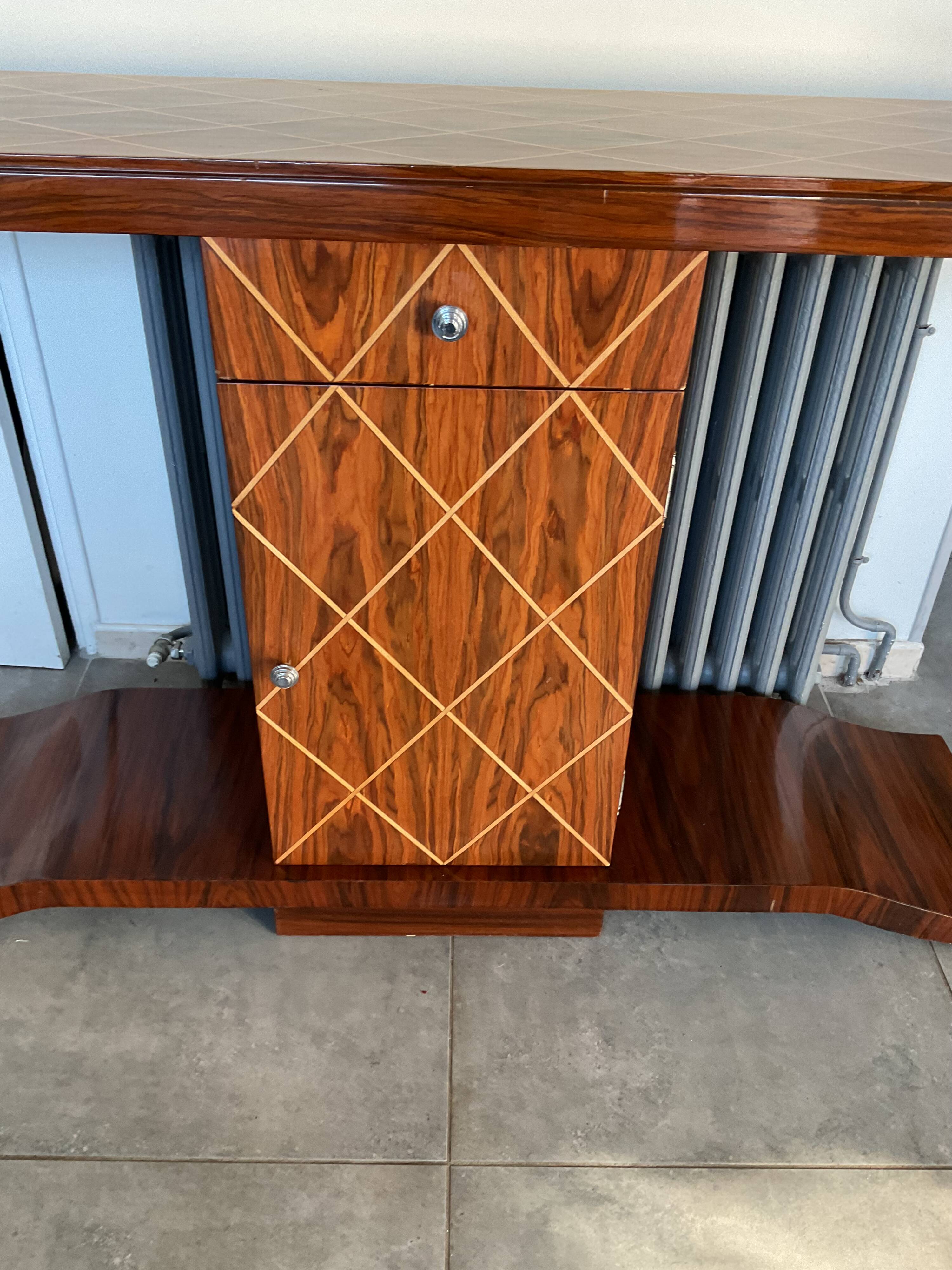 Art Deco console in excellent condition