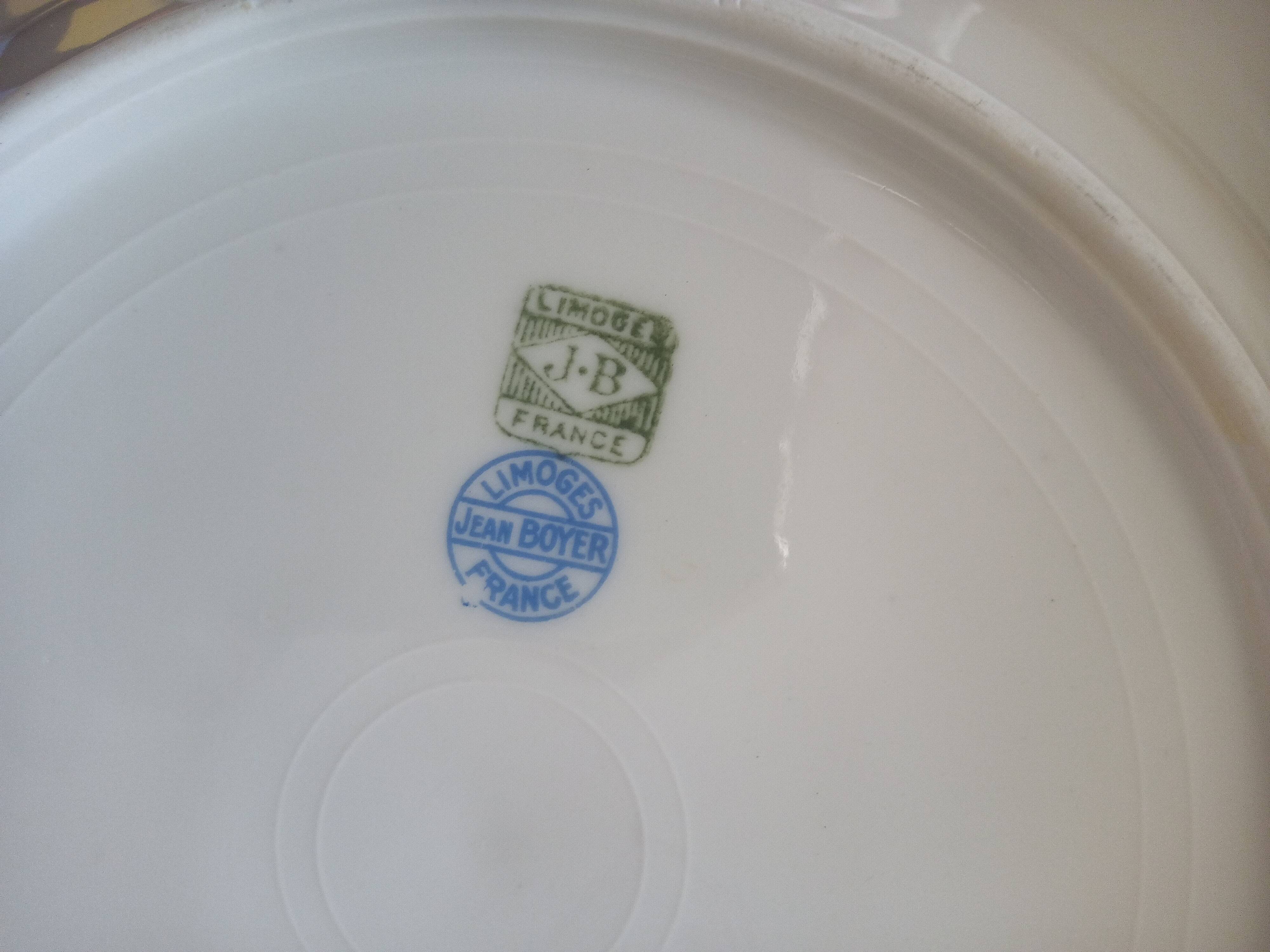 12 Art Deco dinner plates in Limoges porcelain decorated by Jean Boyer, 1920