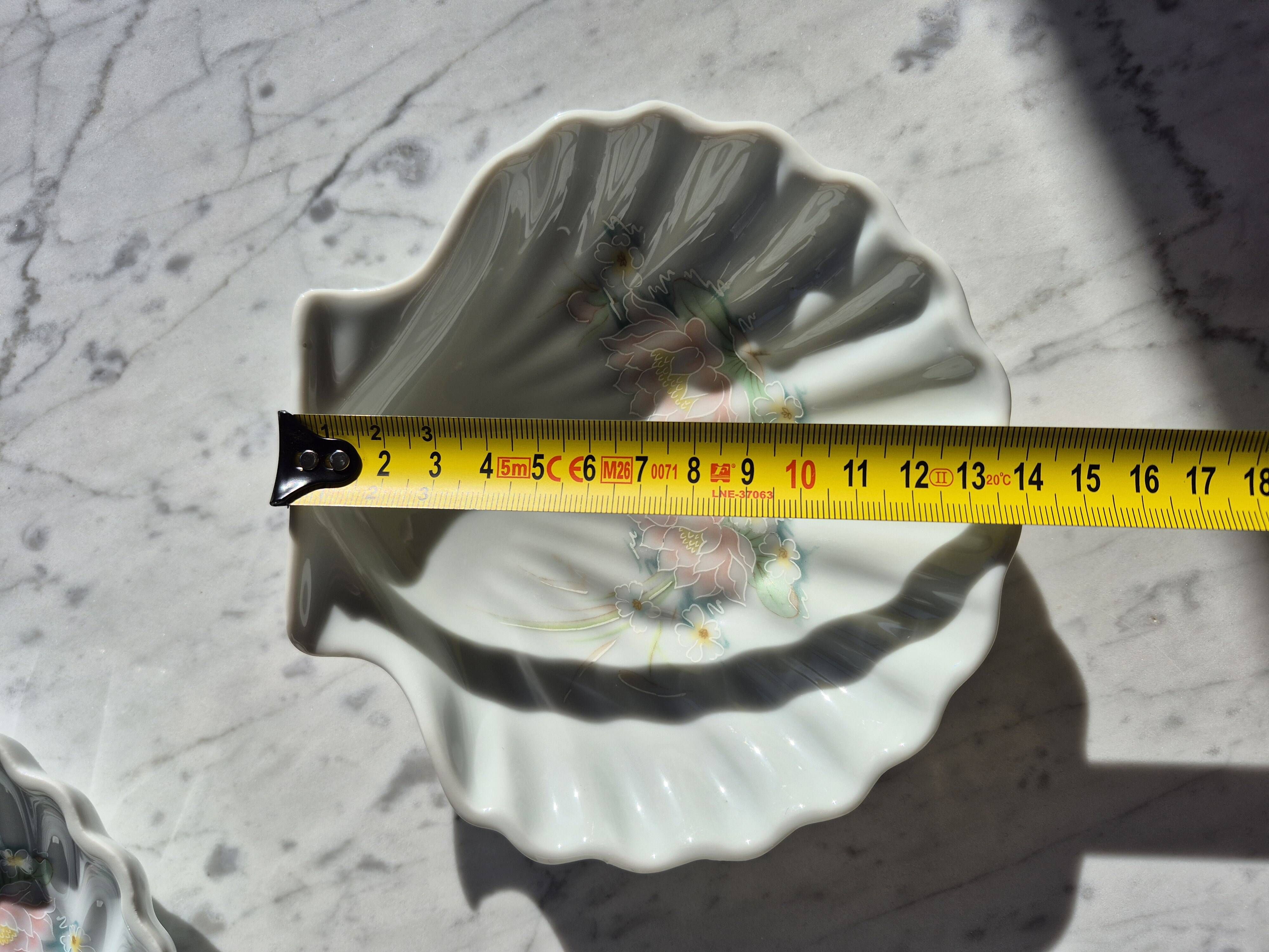 Paire de coquilles Saint-Jacques en porcelaine solognote – Coupelles