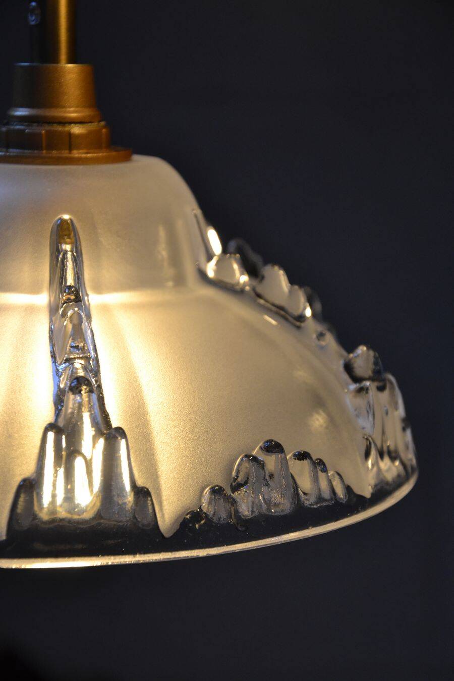 Ezan glass pendant light