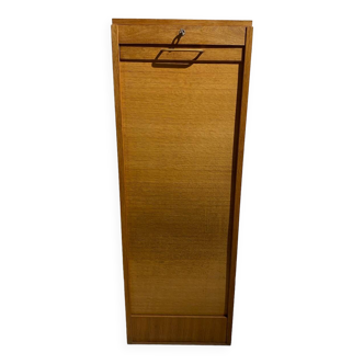 Curtain filing cabinet